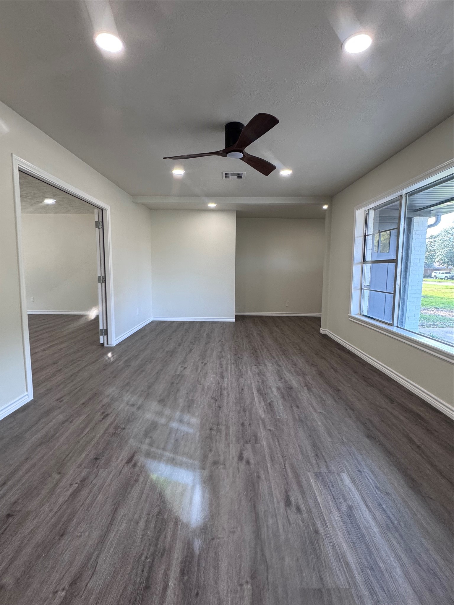 319 E South Street Property Photo 5