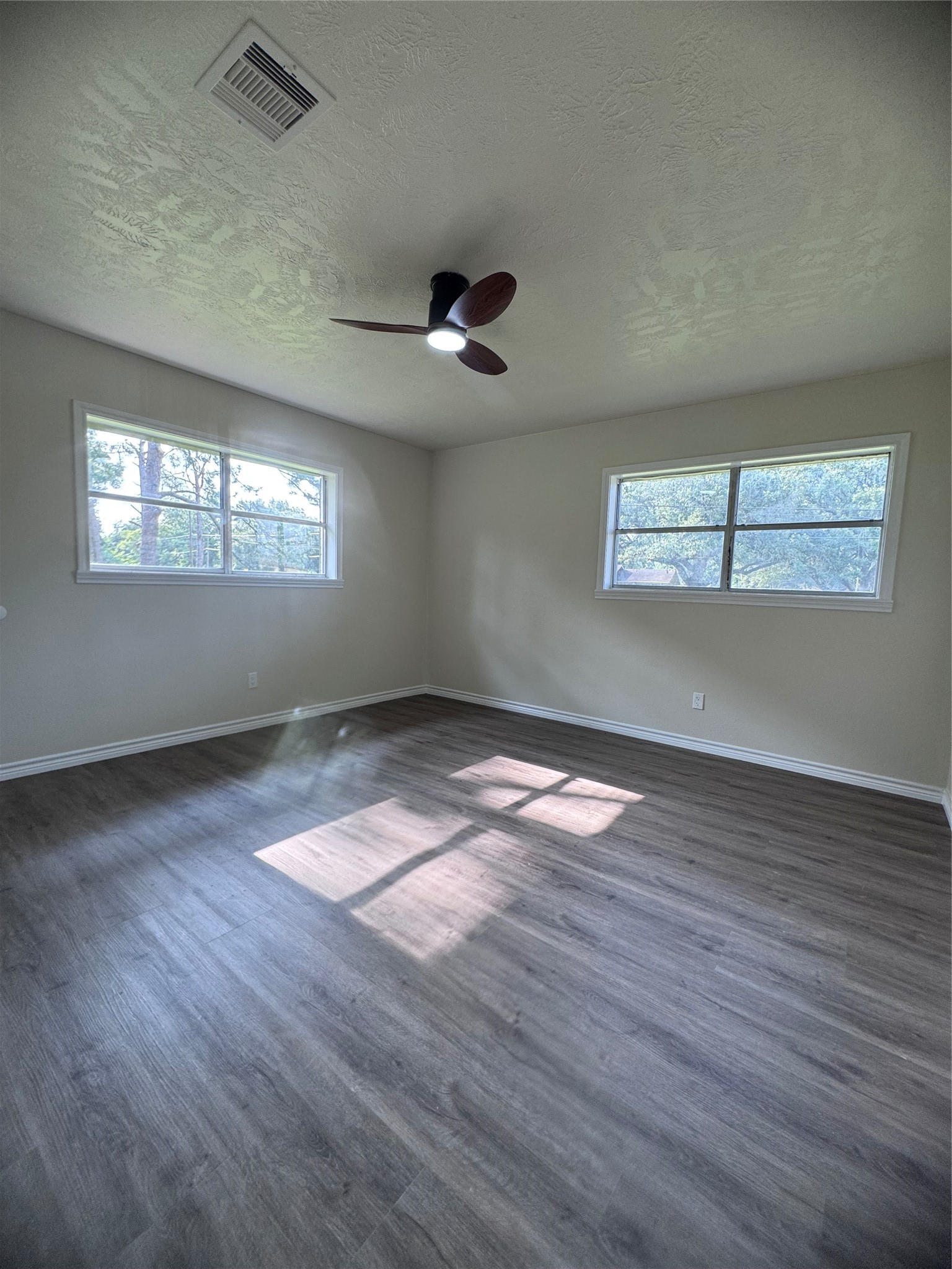 319 E South Street Property Photo 12