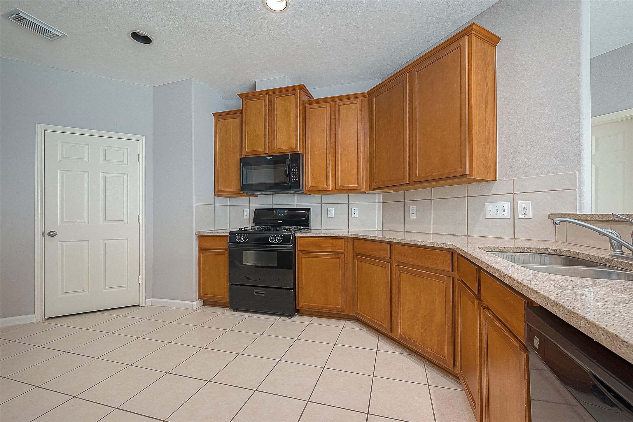 5203 Heatherdawn Court Property Photo 12