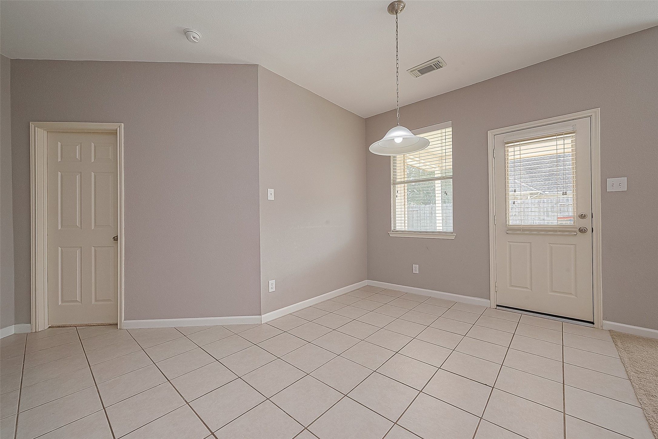 5203 Heatherdawn Court Property Photo 13
