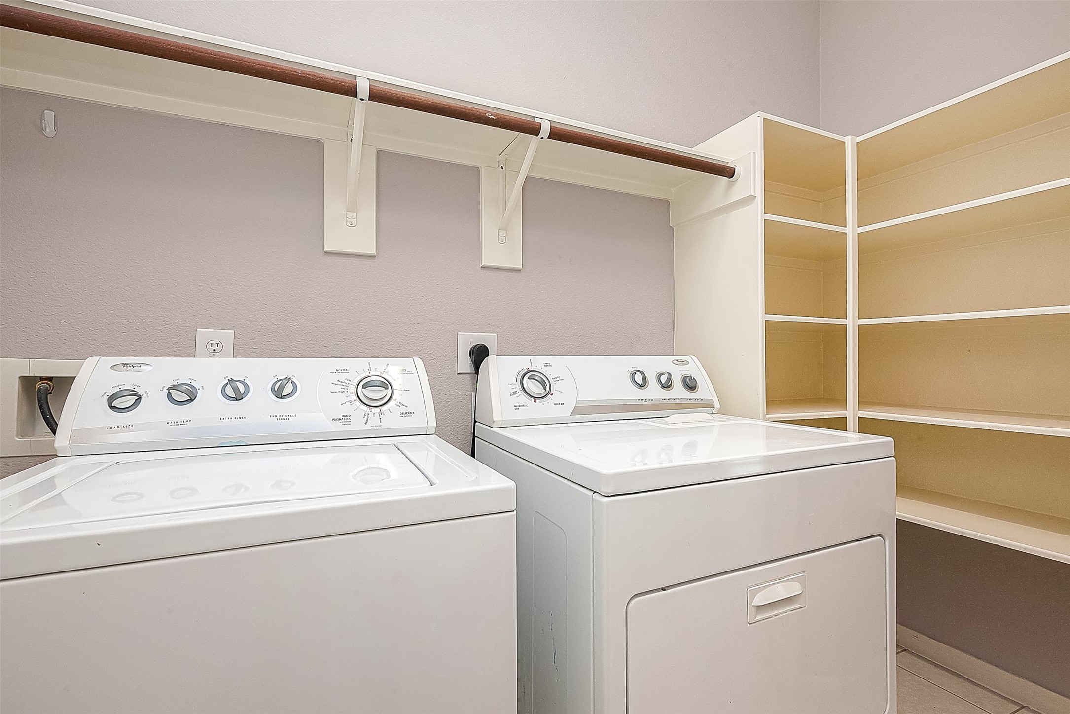5203 Heatherdawn Court Property Photo 16