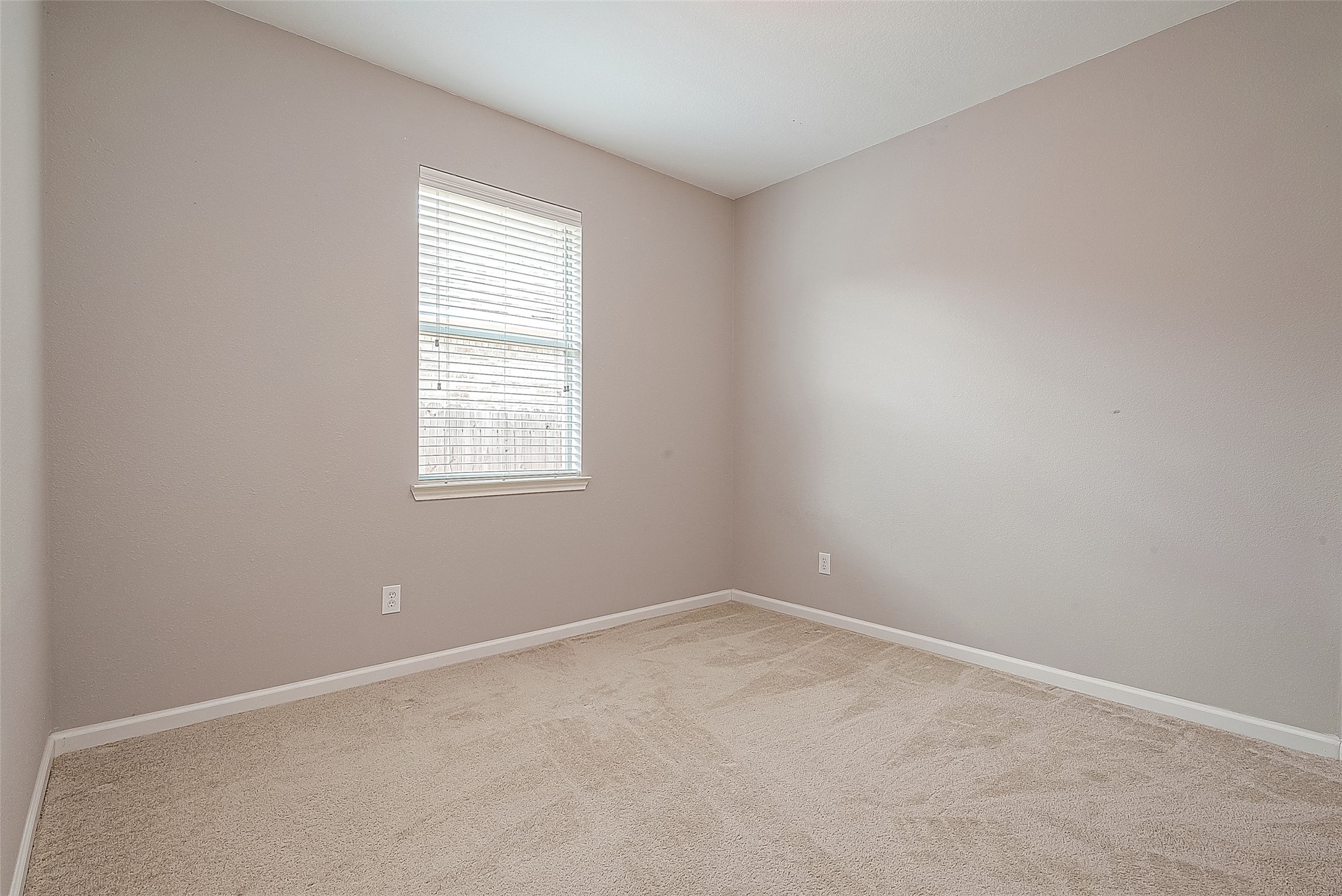 5203 Heatherdawn Court Property Photo 17