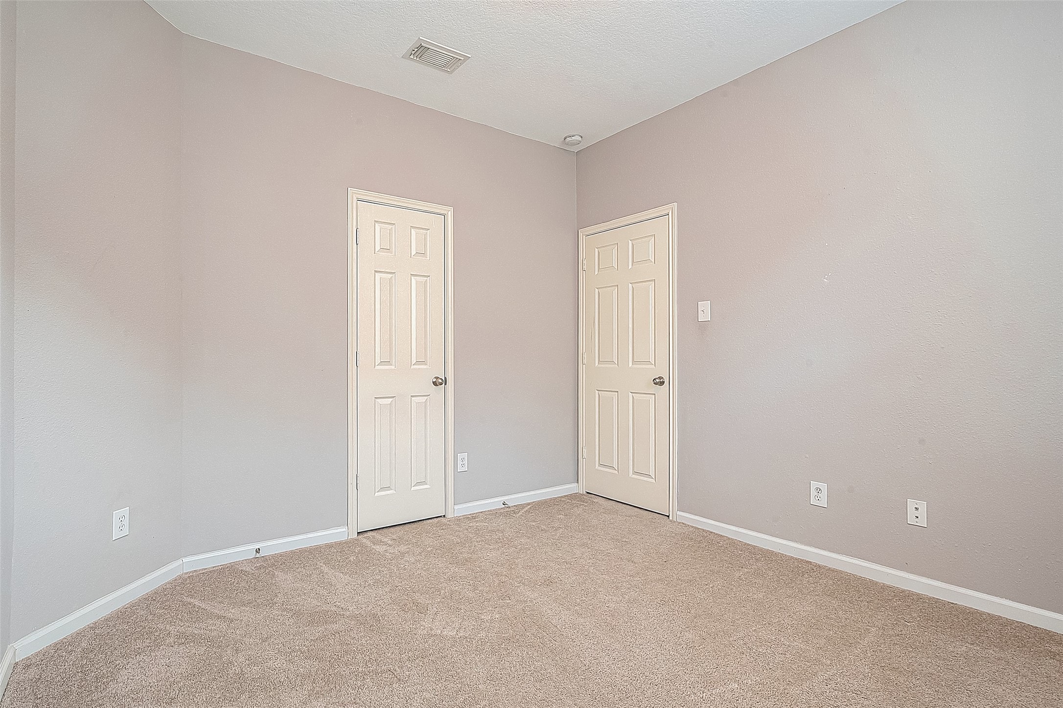 5203 Heatherdawn Court Property Photo 18