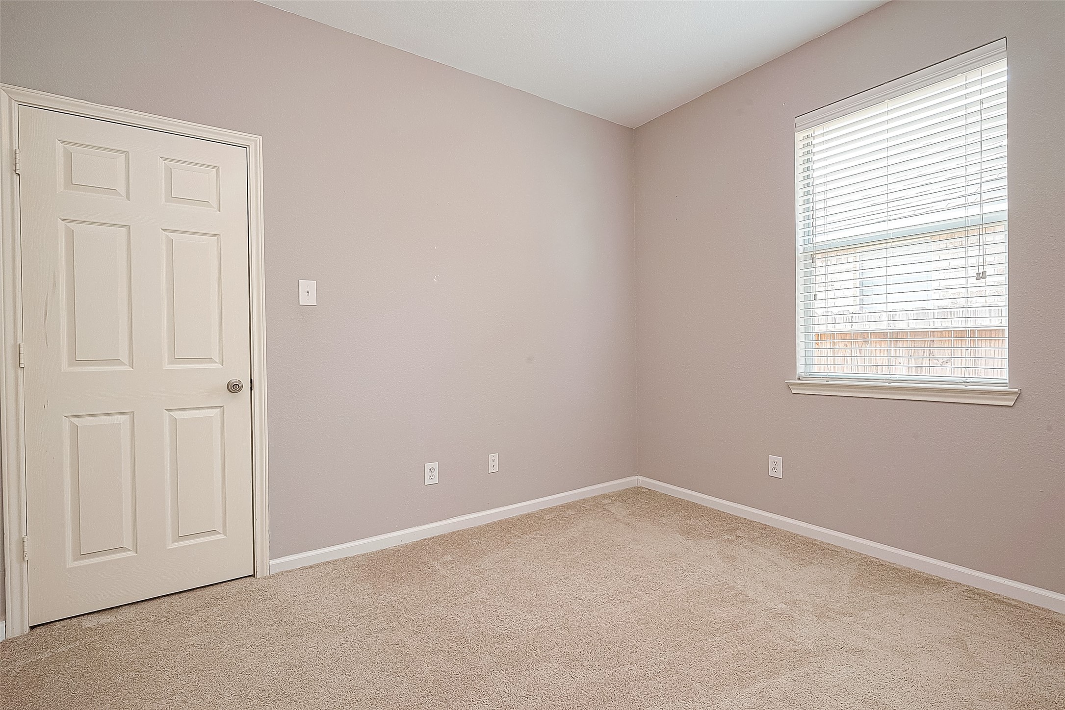 5203 Heatherdawn Court Property Photo 19