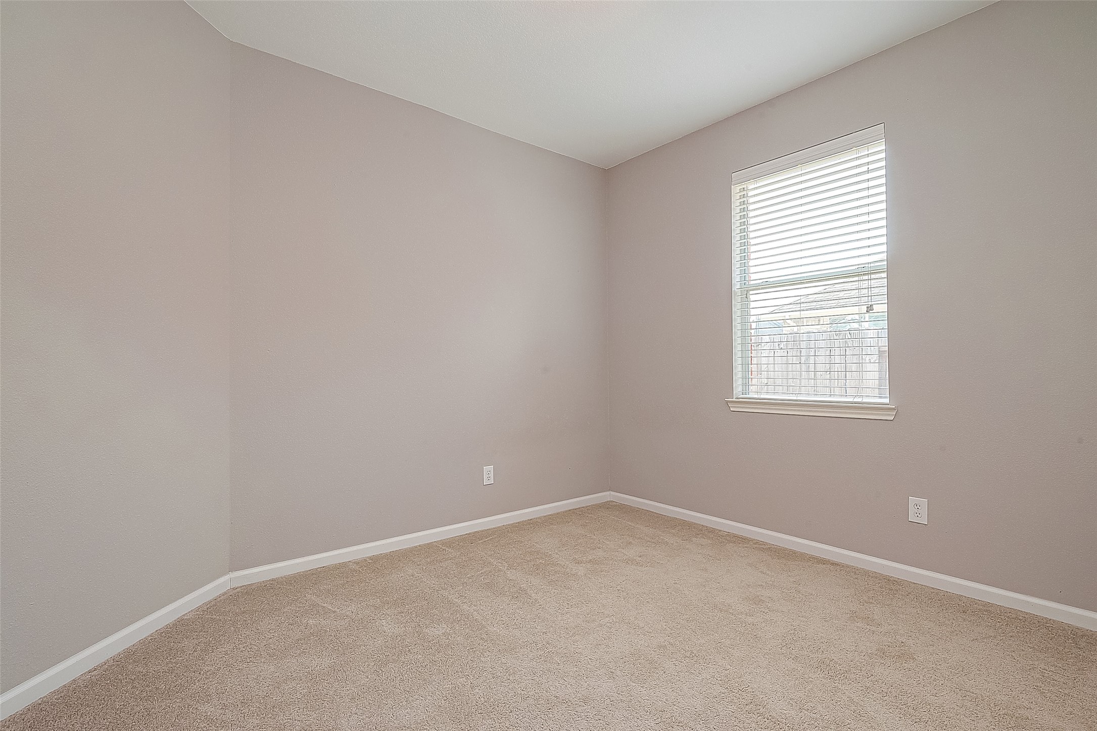 5203 Heatherdawn Court Property Photo 21