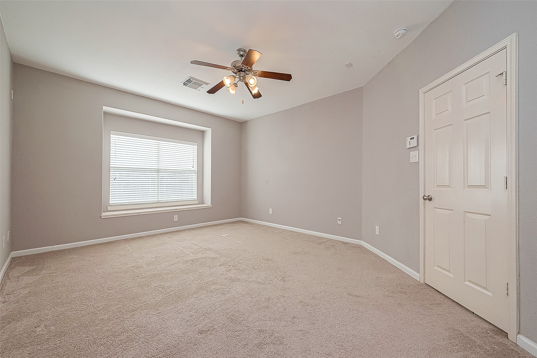 5203 Heatherdawn Court Property Photo 23
