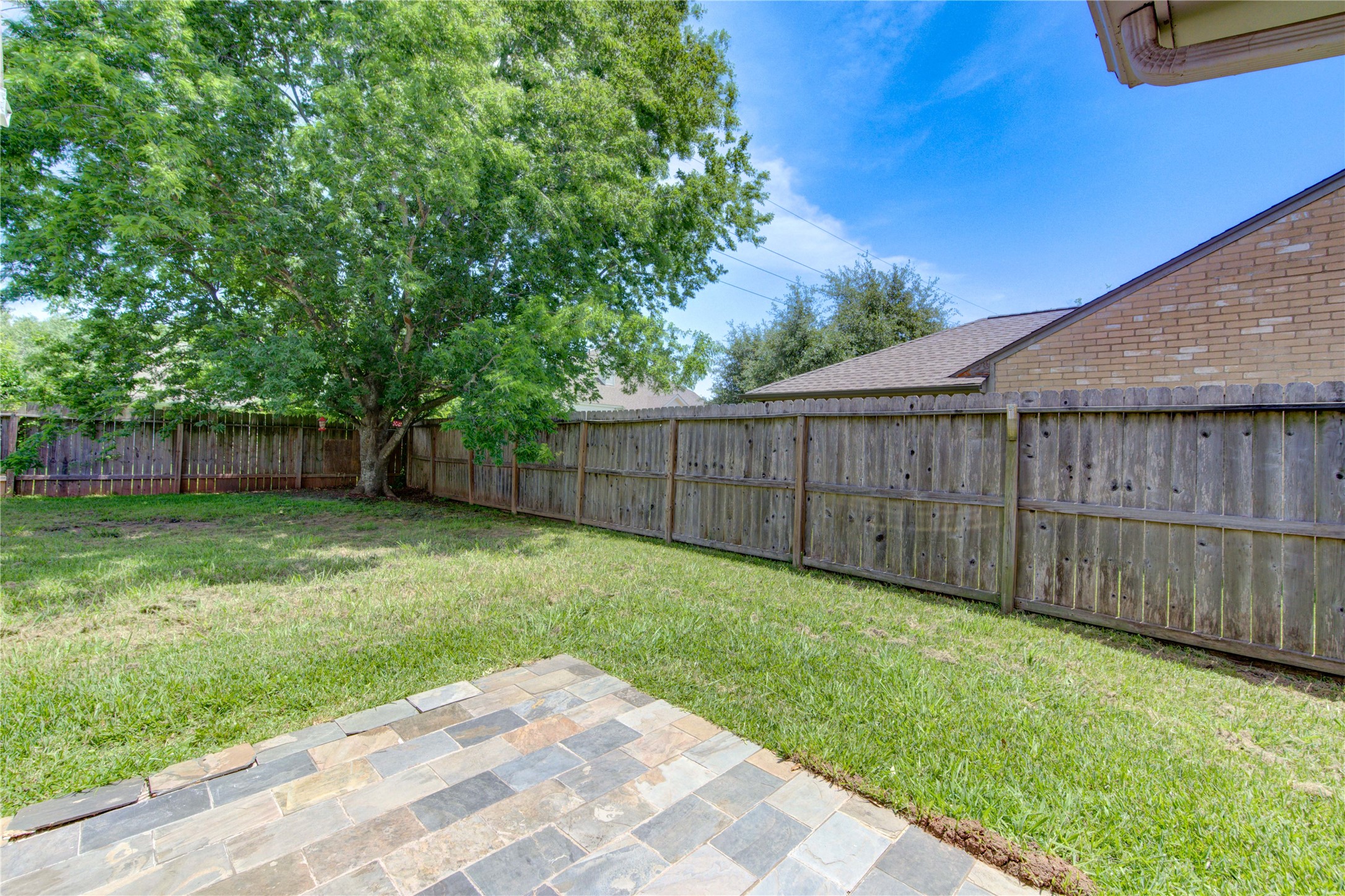 2815 Lakefield Way Property Photo 5