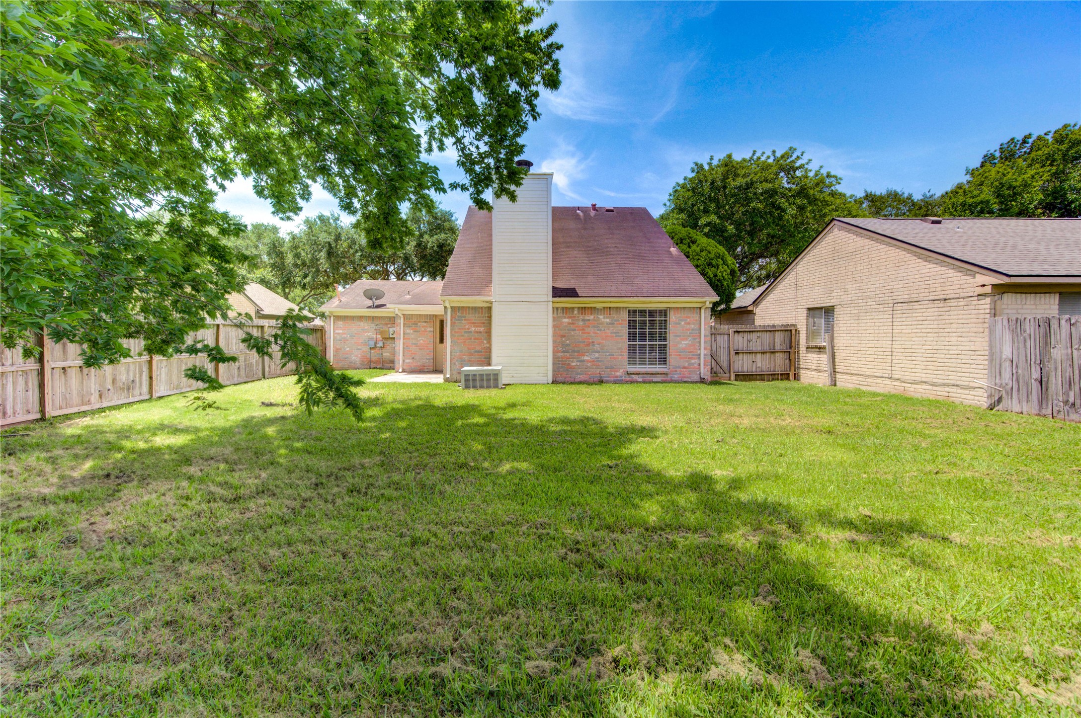 2815 Lakefield Way Property Photo 7