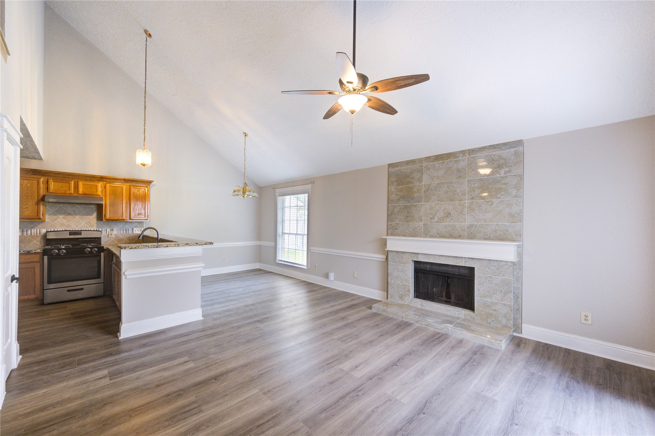 2815 Lakefield Way Property Photo 15