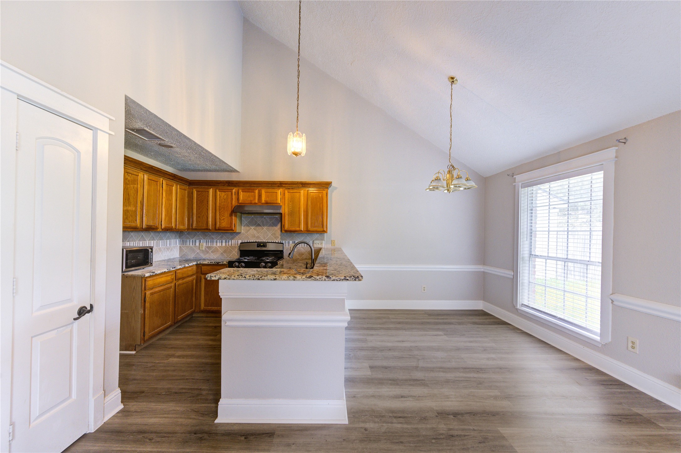 2815 Lakefield Way Property Photo 17