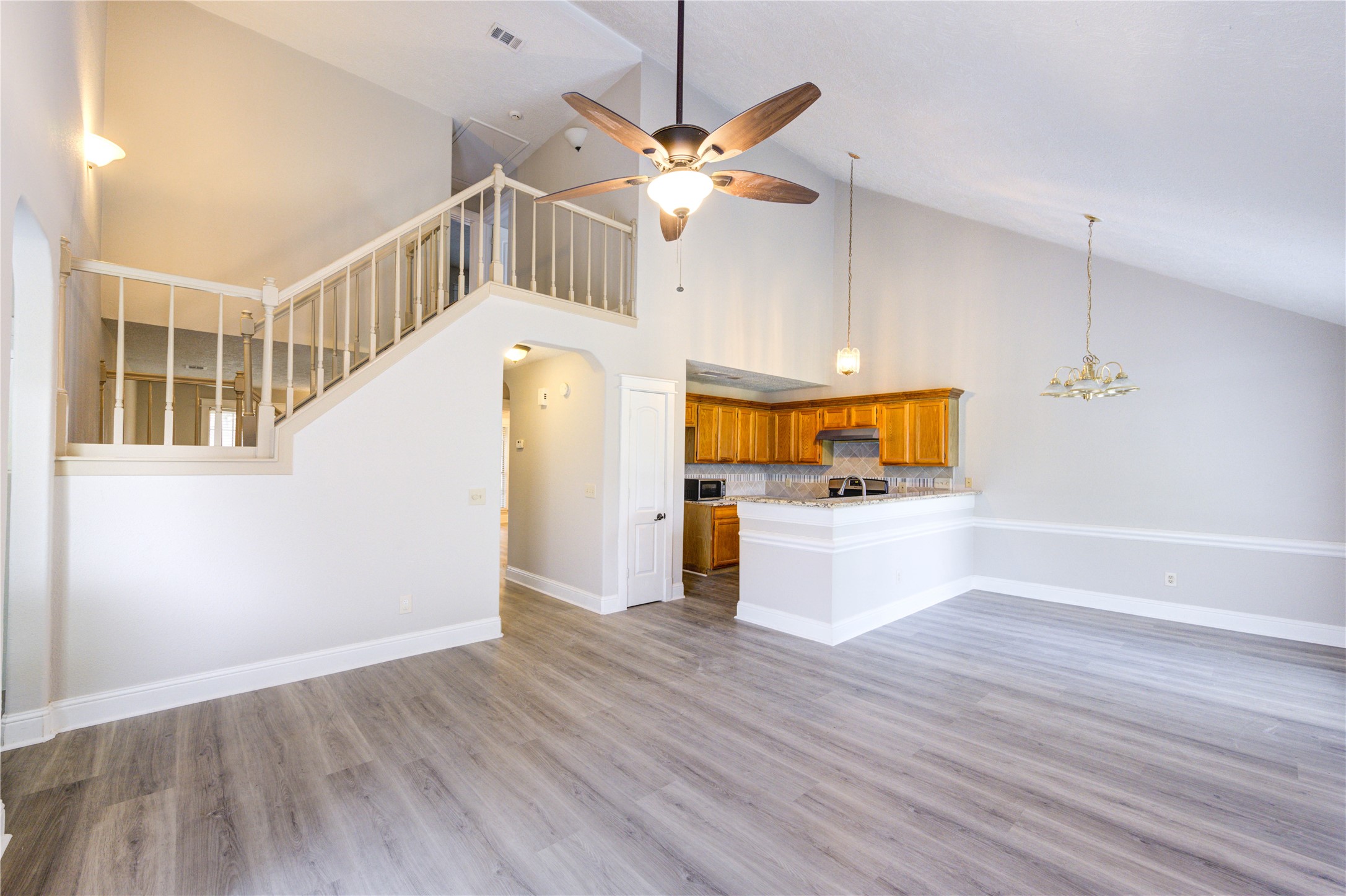 2815 Lakefield Way Property Photo 18