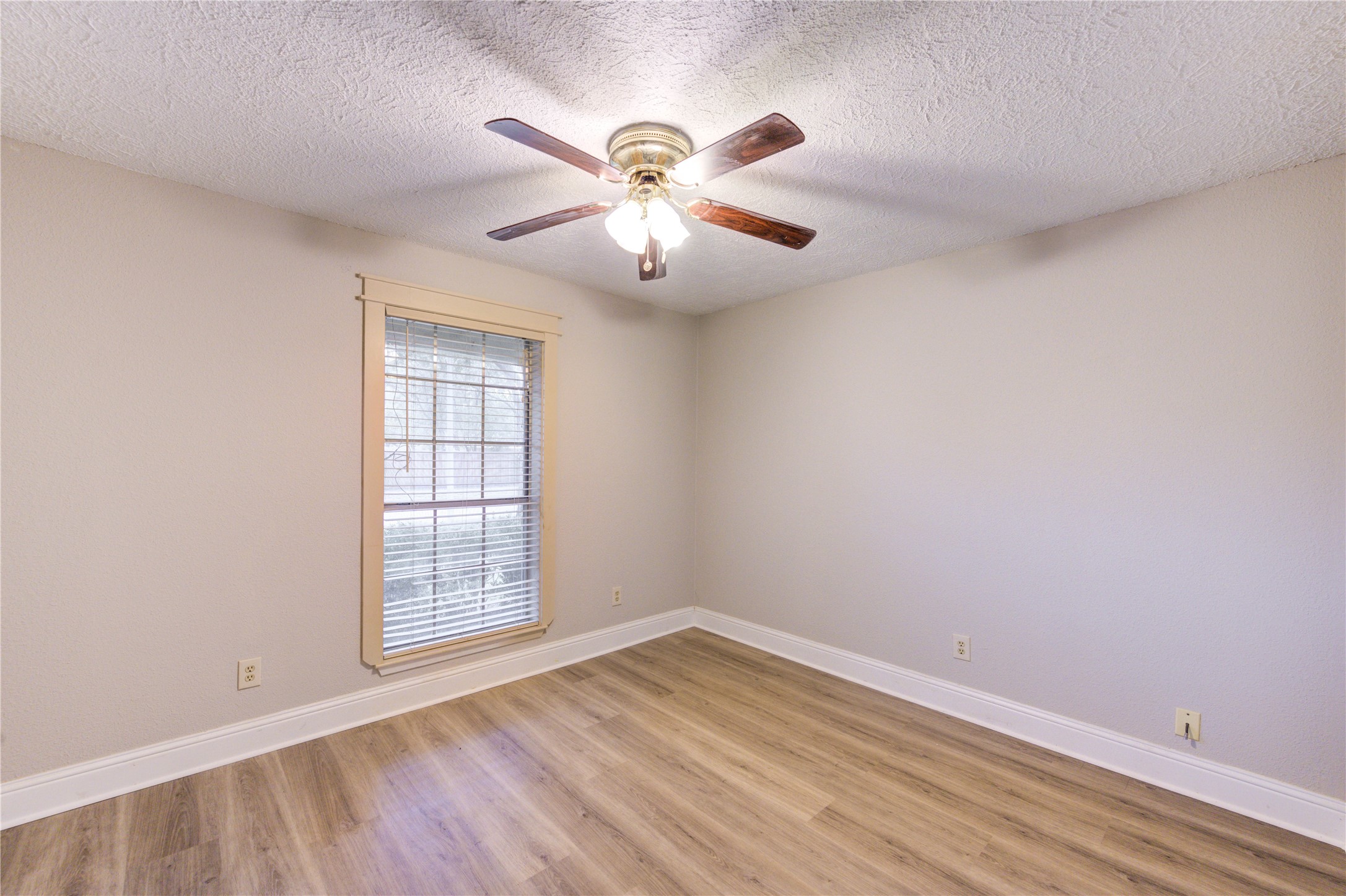 2815 Lakefield Way Property Photo 32