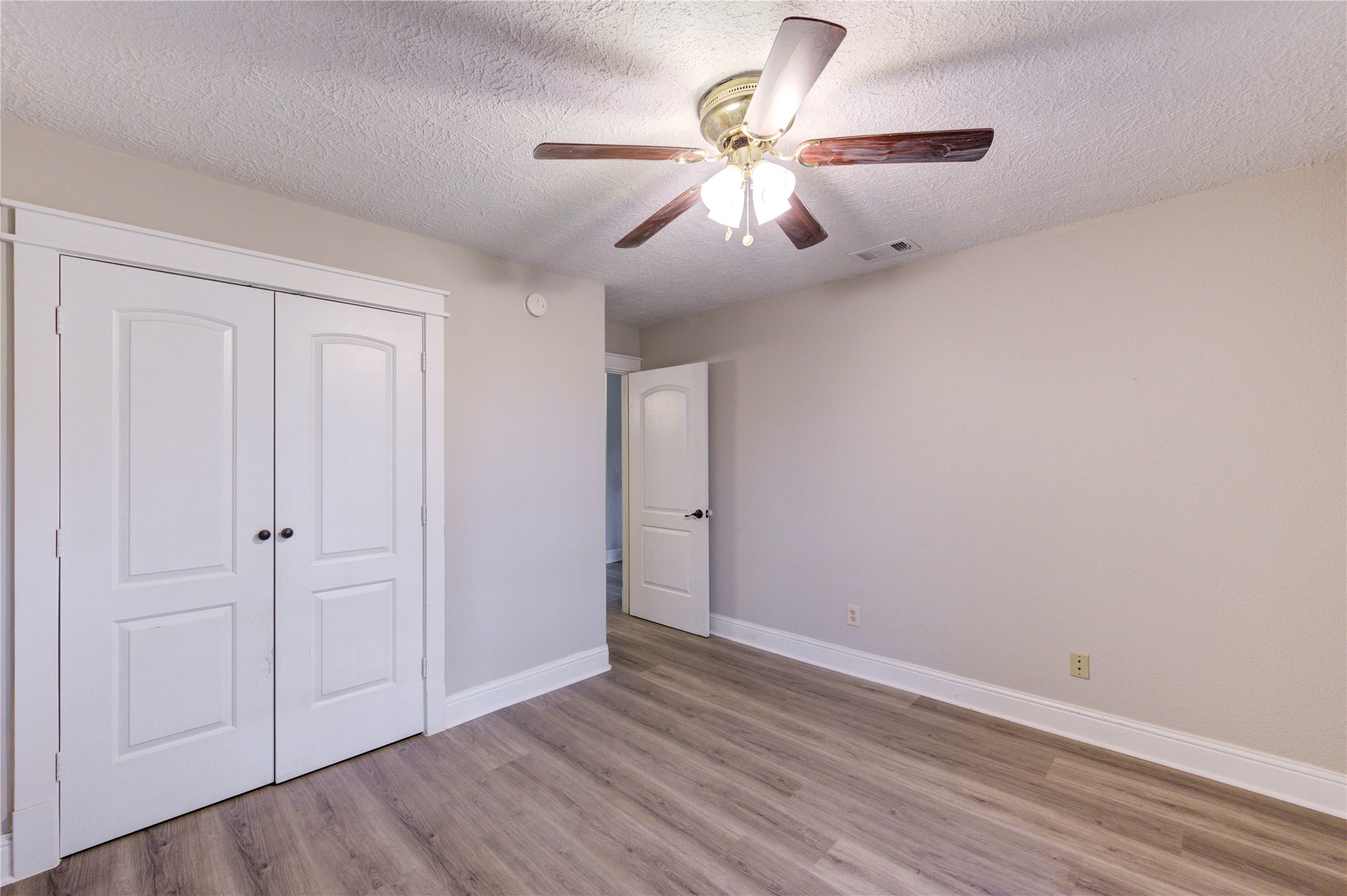 2815 Lakefield Way Property Photo 33