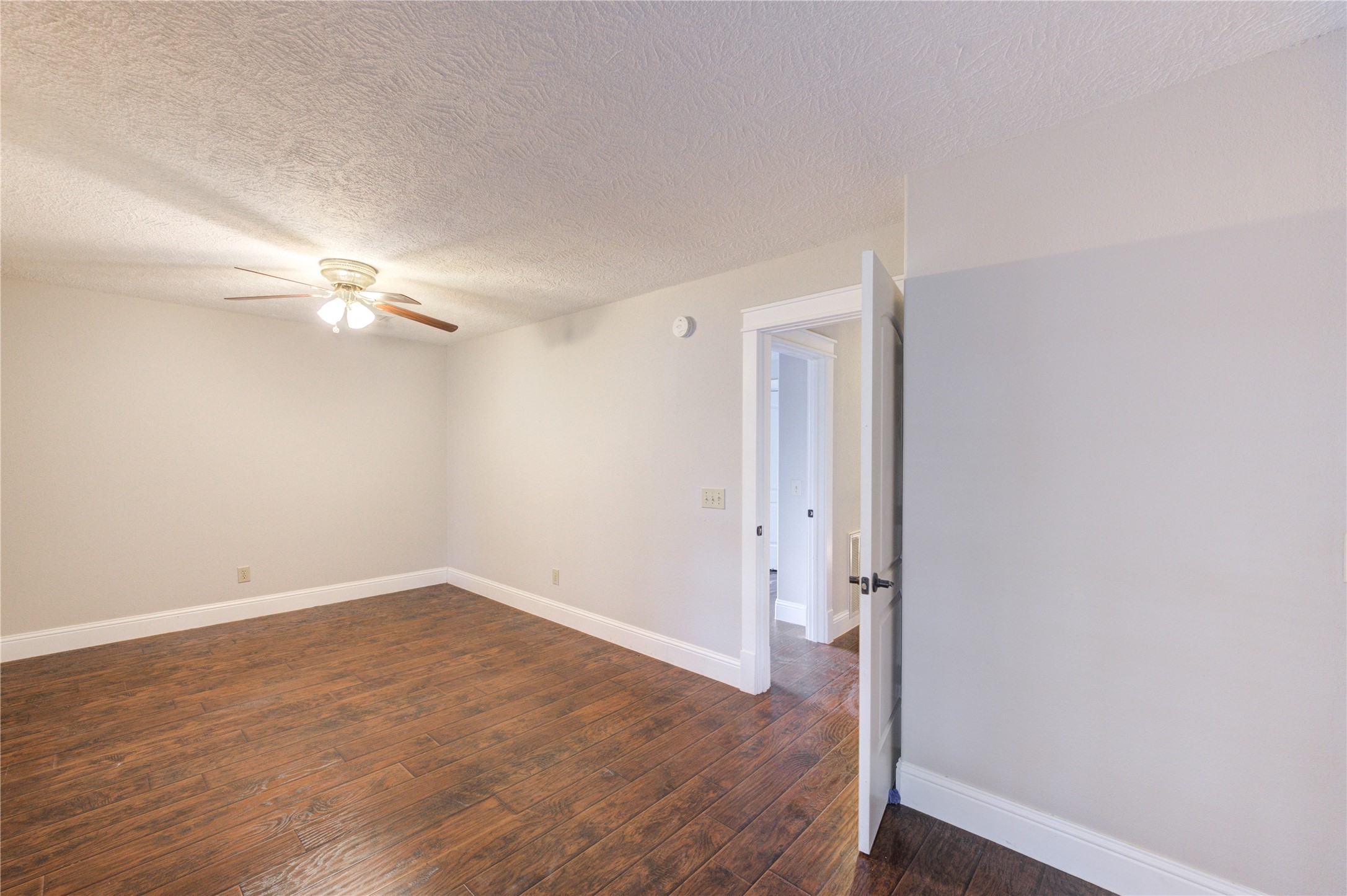 2815 Lakefield Way Property Photo 38