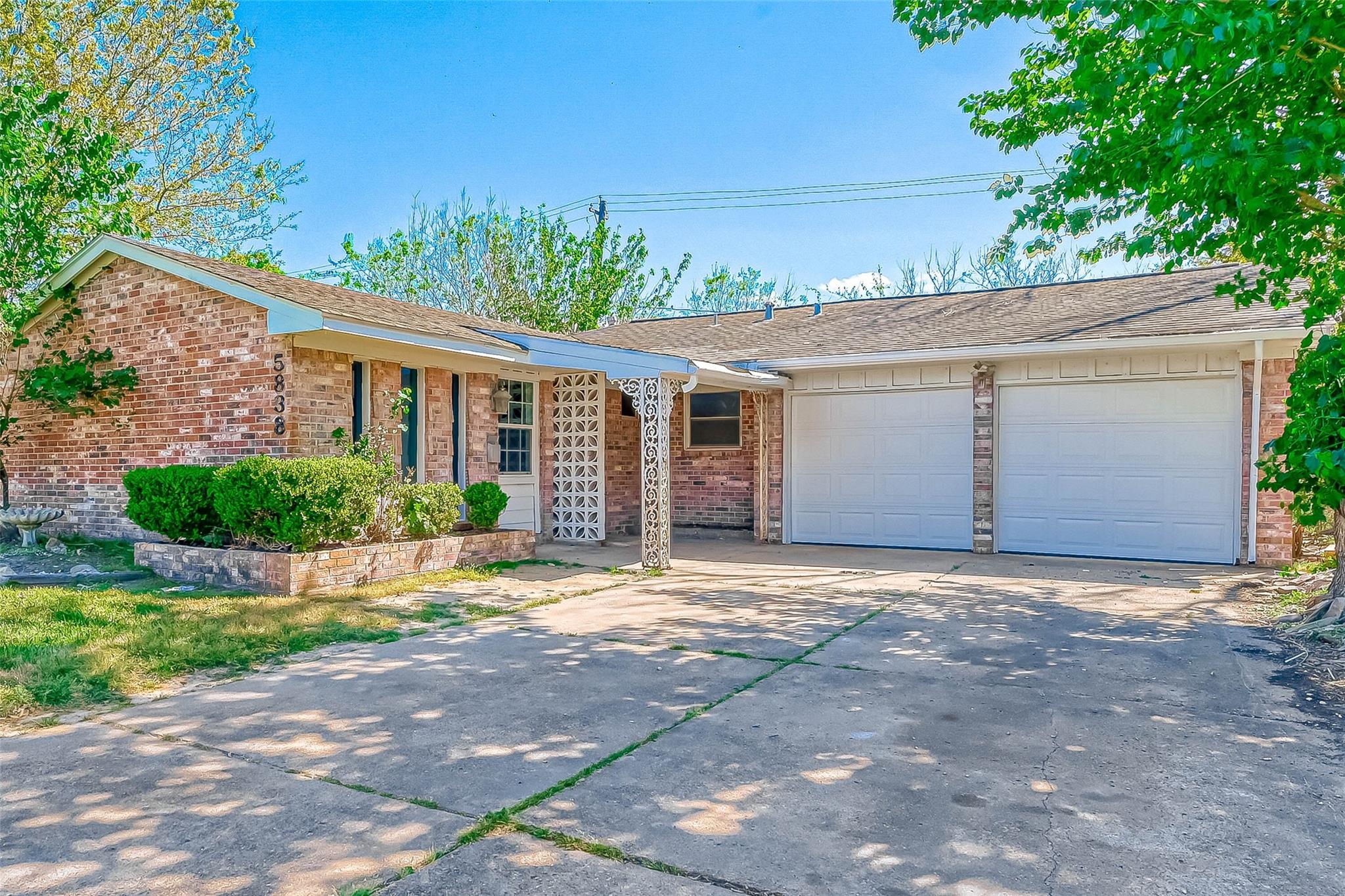 5838 Reed Road, Houston TX 77033 Property Photo 1