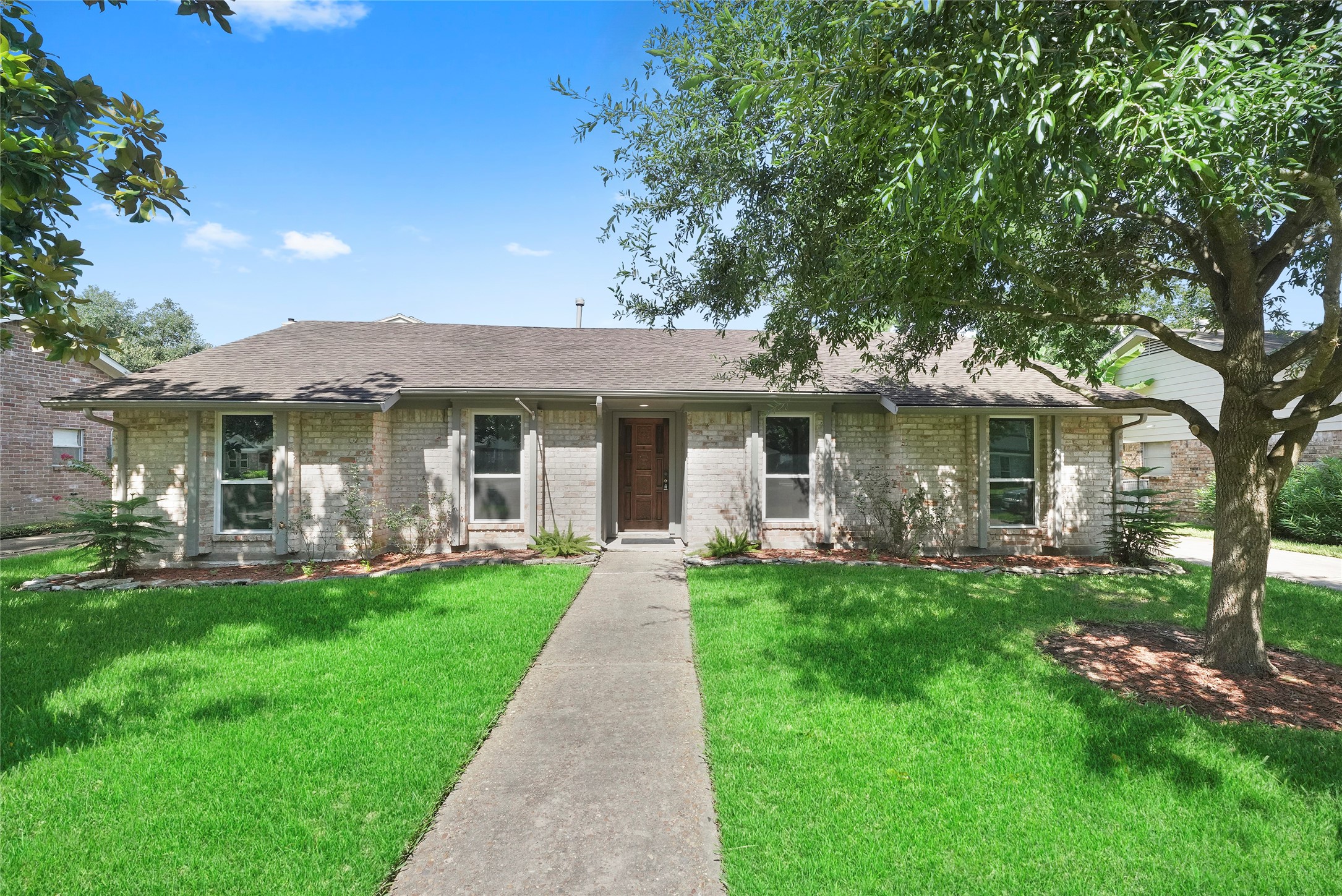 1726 Ashford Hollow Lane Property Photo 3