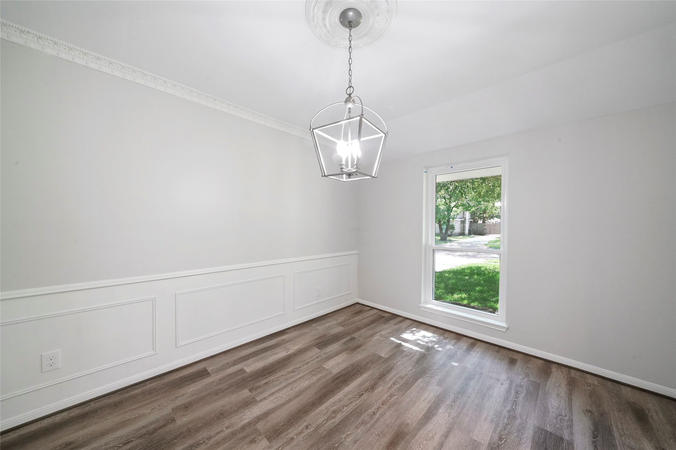 1726 Ashford Hollow Lane Property Photo 4