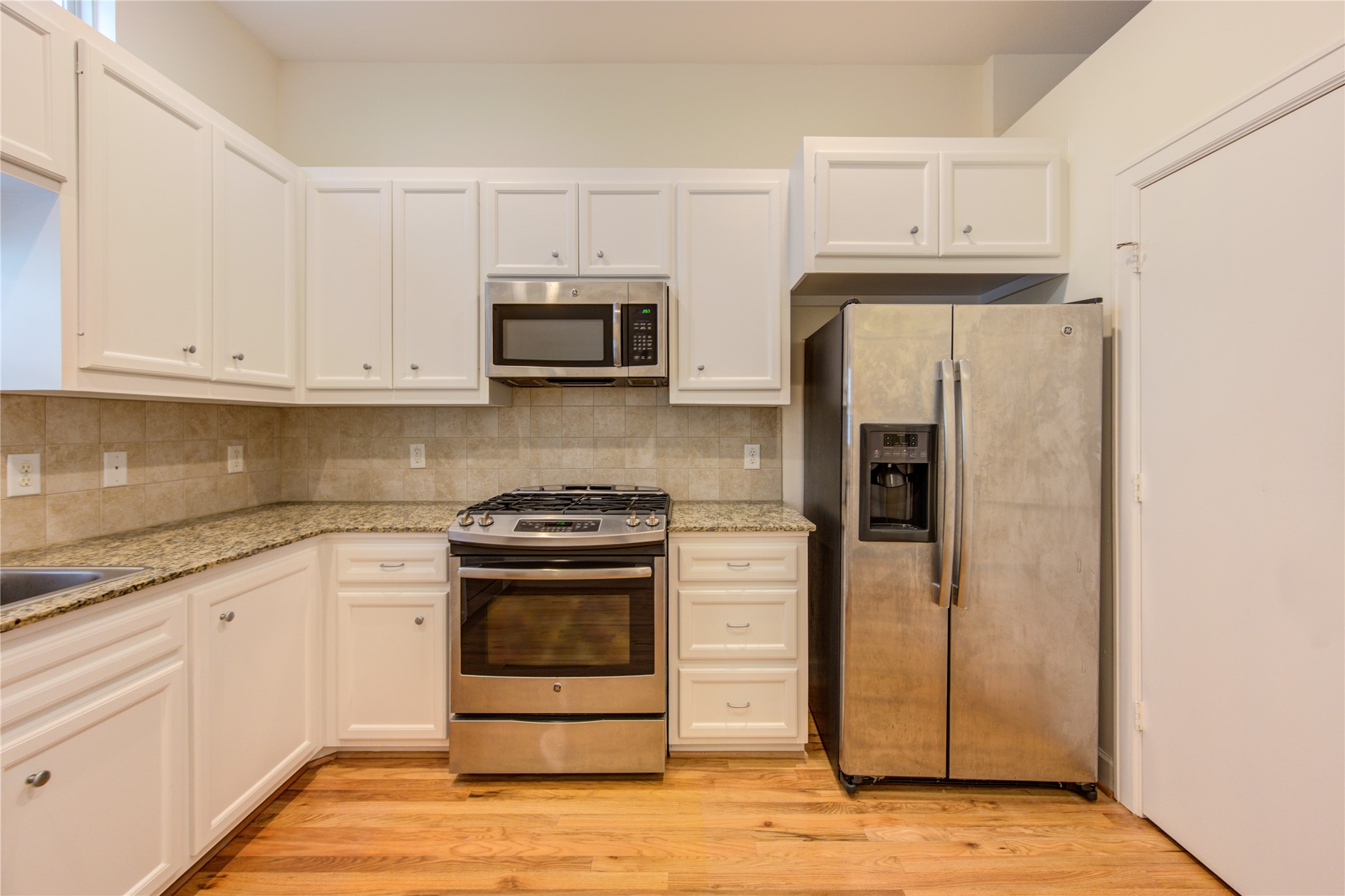 2710 Hullsmith Drive 402 Property Photo 14