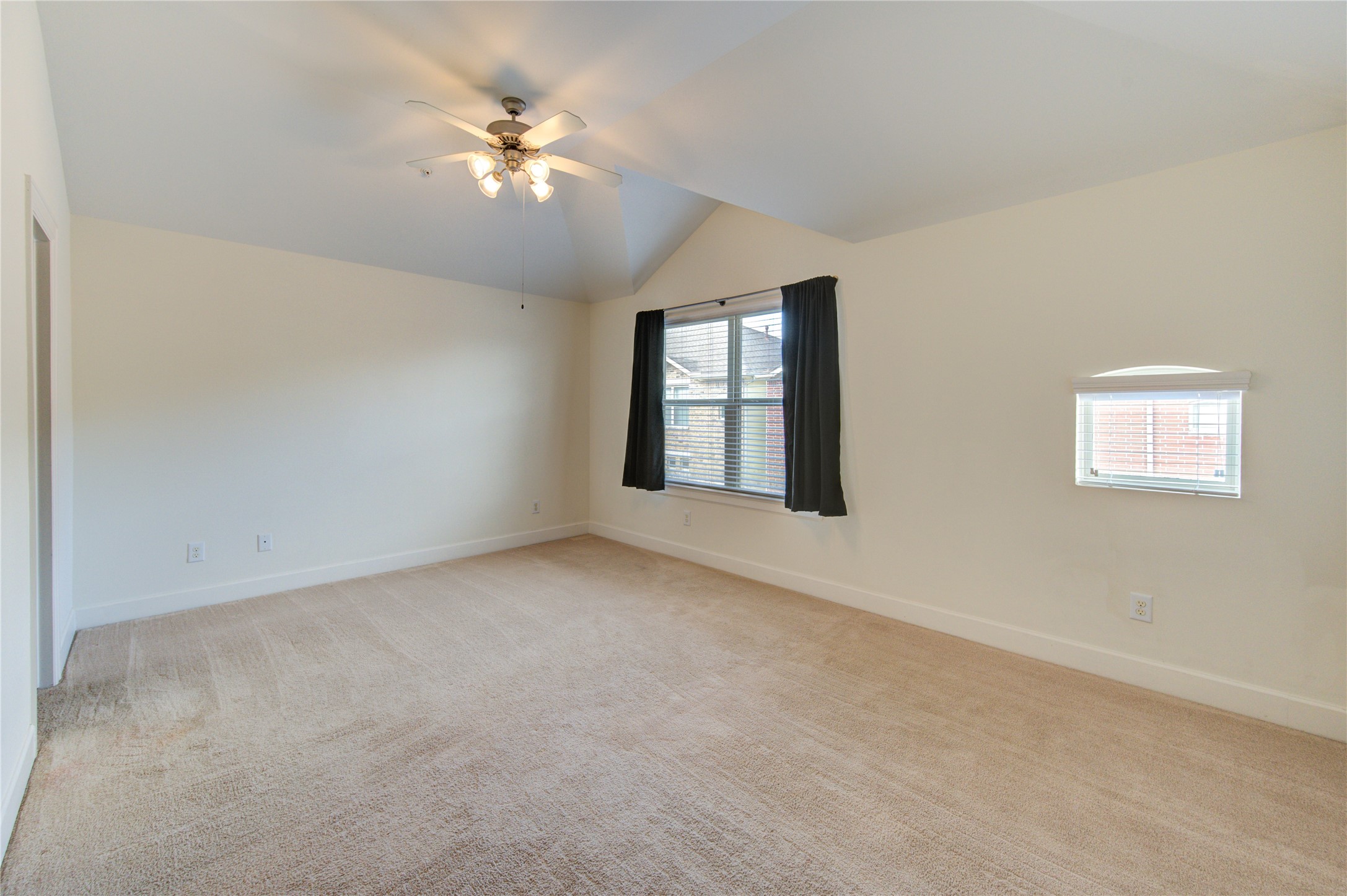 2710 Hullsmith Drive 402 Property Photo 24