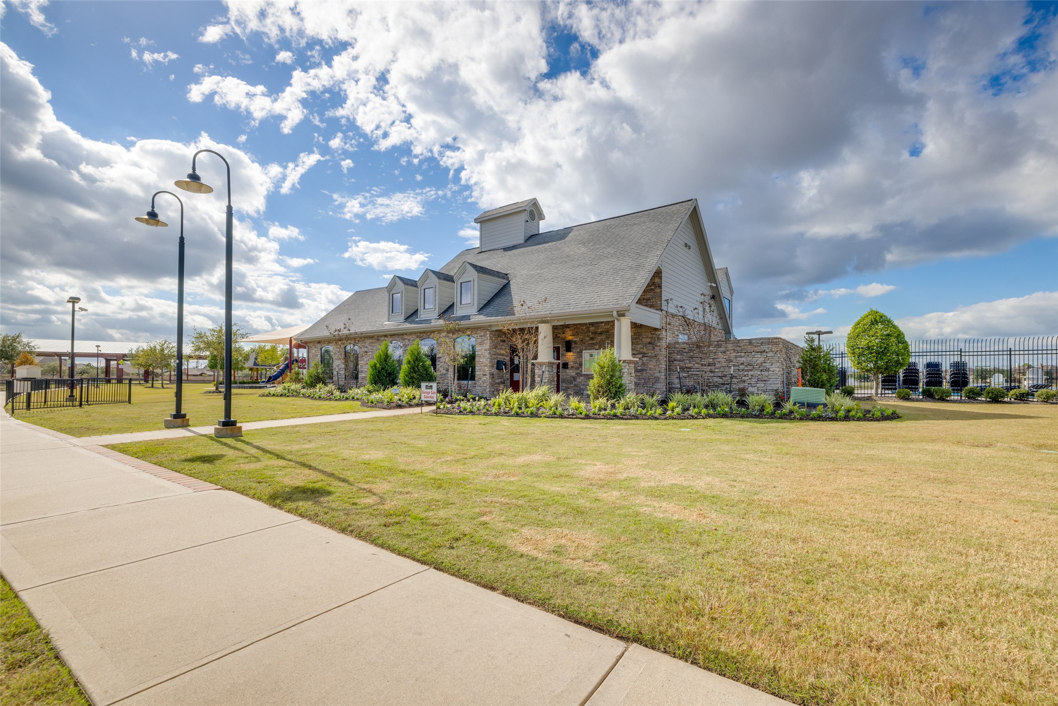 8323 Bristol Diamond Drive Property Photo 9