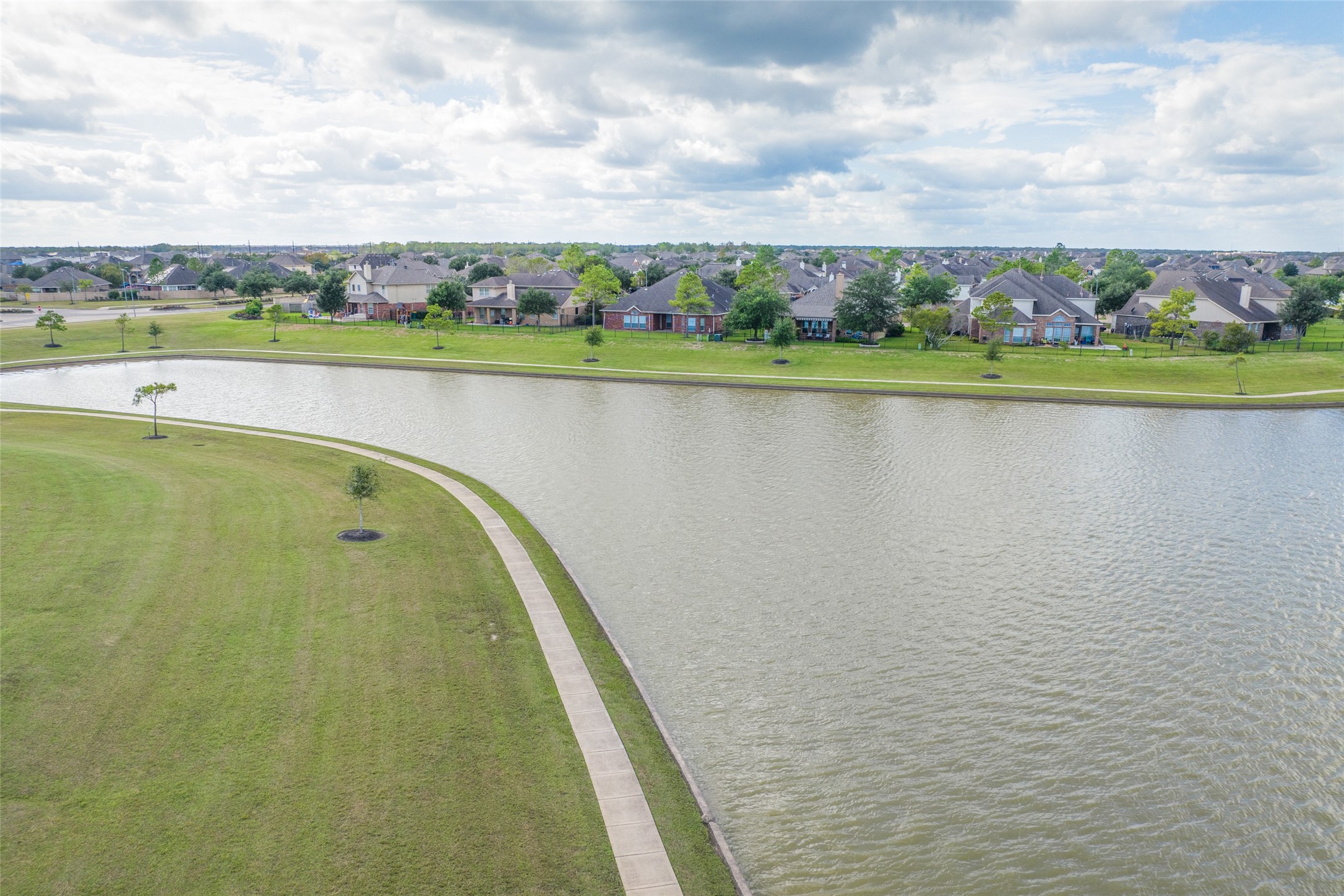 8323 Bristol Diamond Drive Property Photo 11