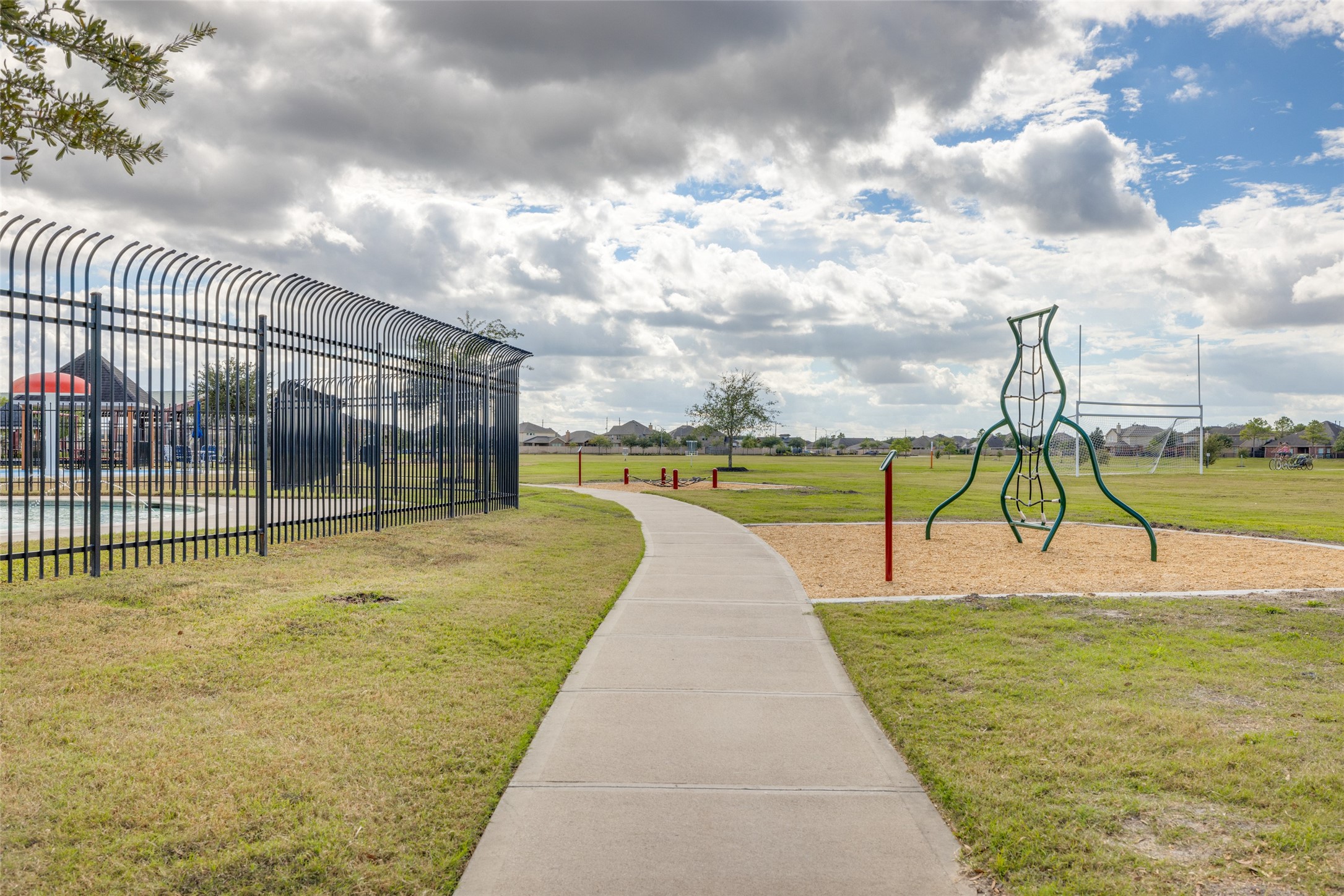 8323 Bristol Diamond Drive Property Photo 18