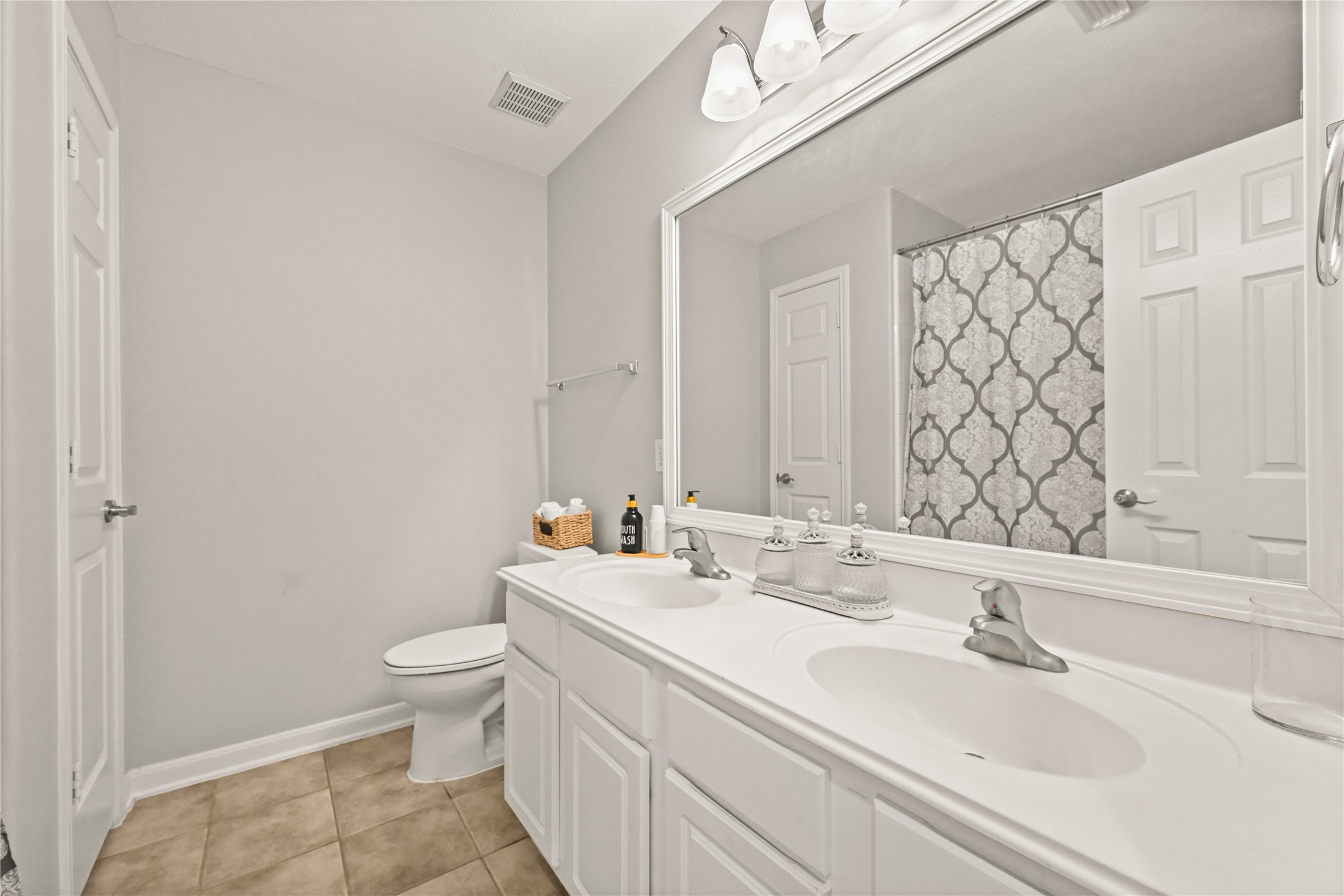 1330 Leigh Gardens Drive Property Photo 32