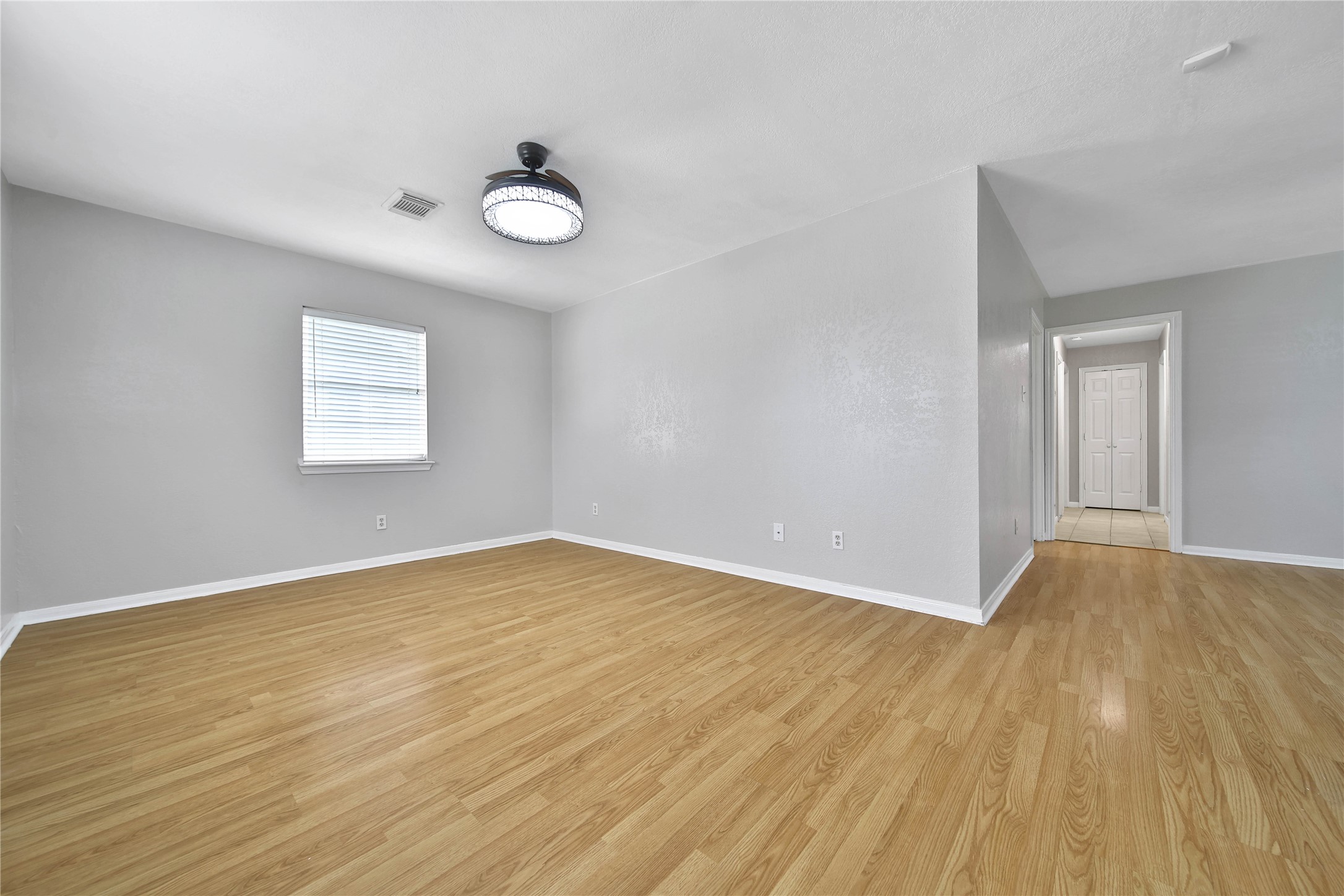 307 Lawrence Street Property Photo 6