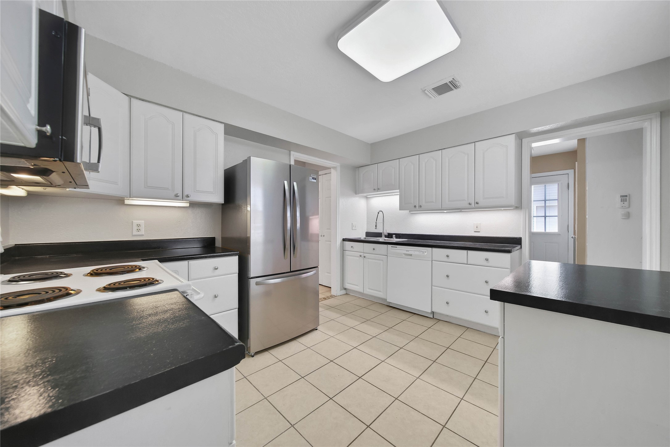 307 Lawrence Street Property Photo 12