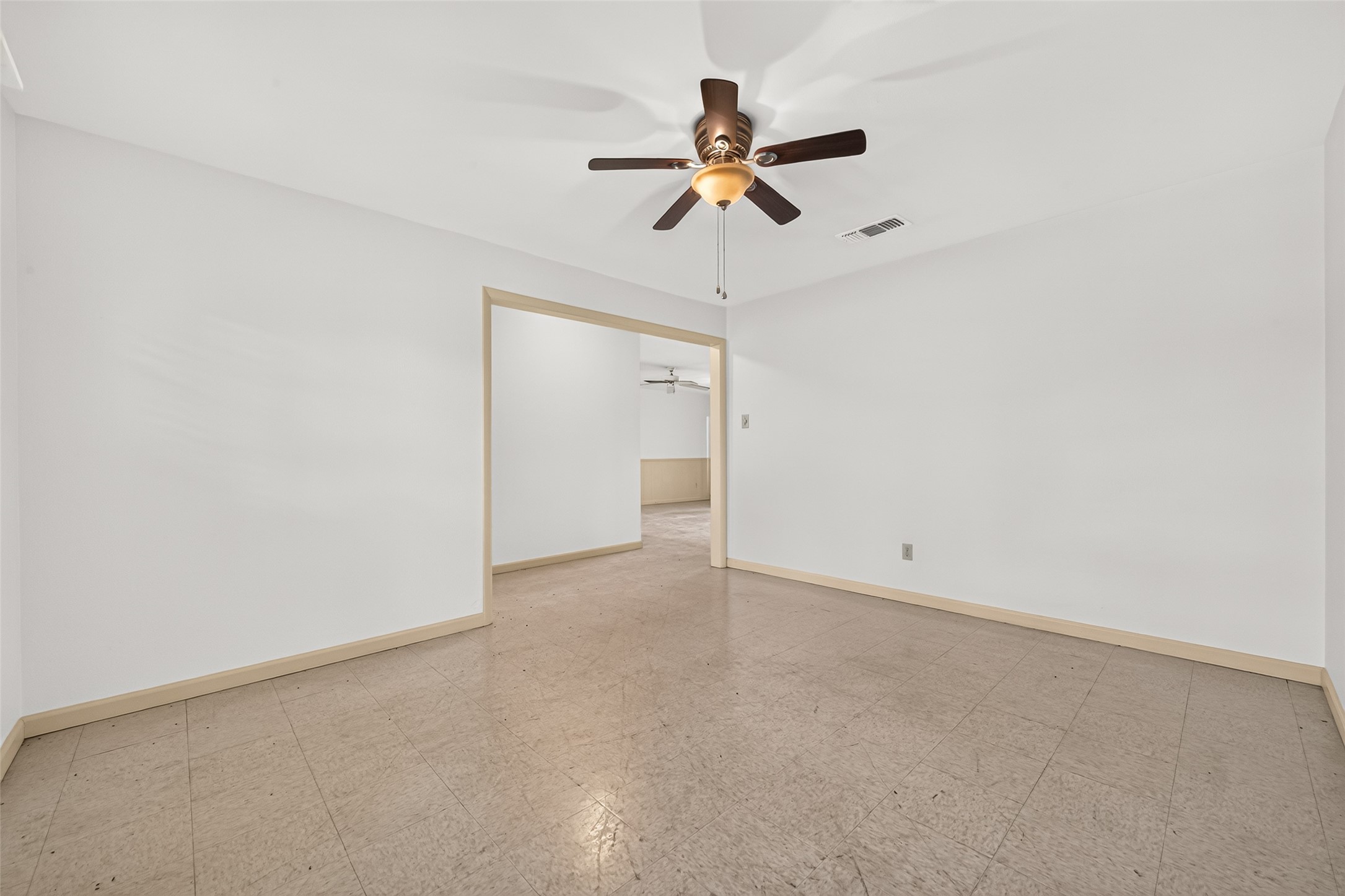 9231 Kostelnik Street Property Photo 14