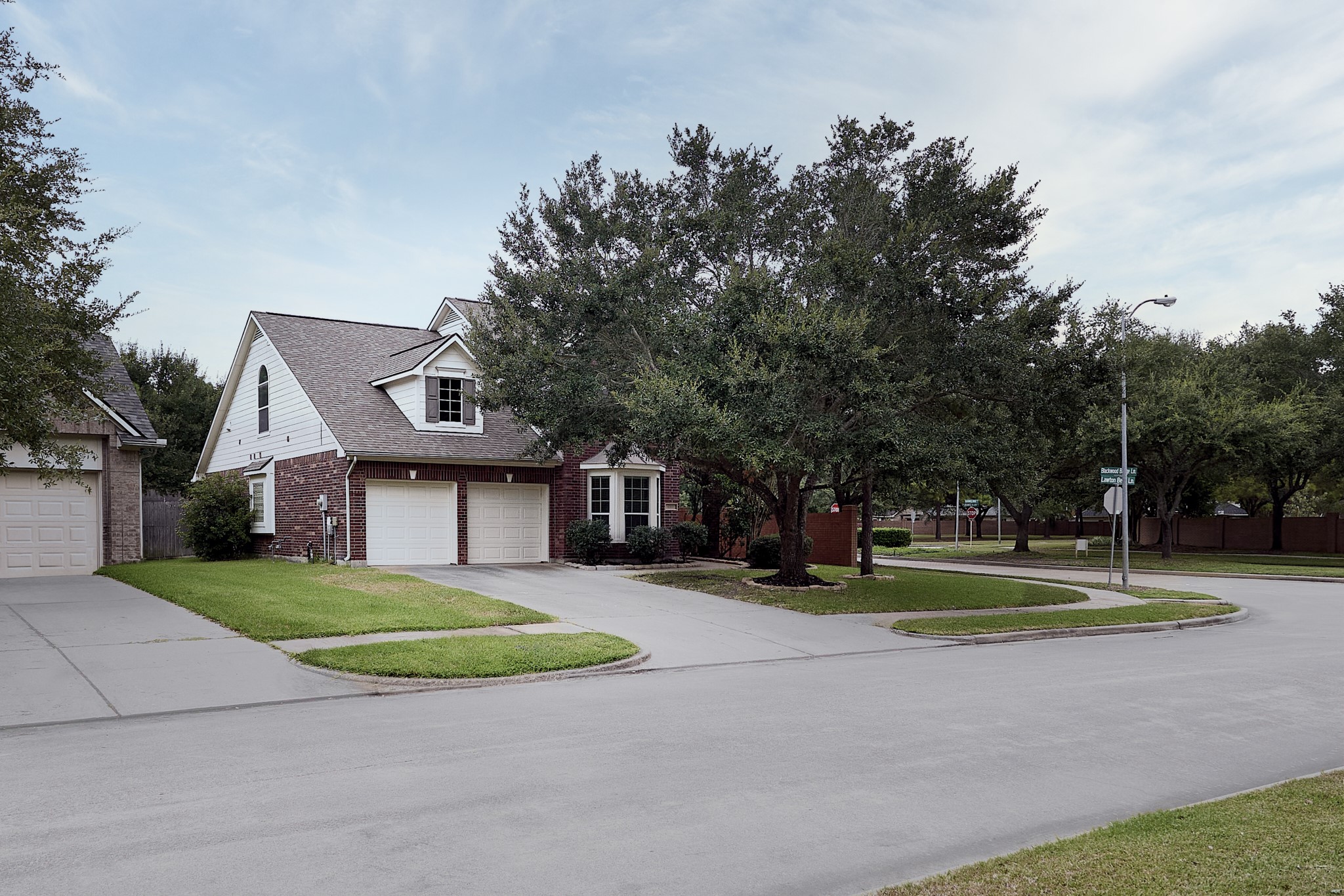 4702 Lawton Bend Lane E Property Photo 1