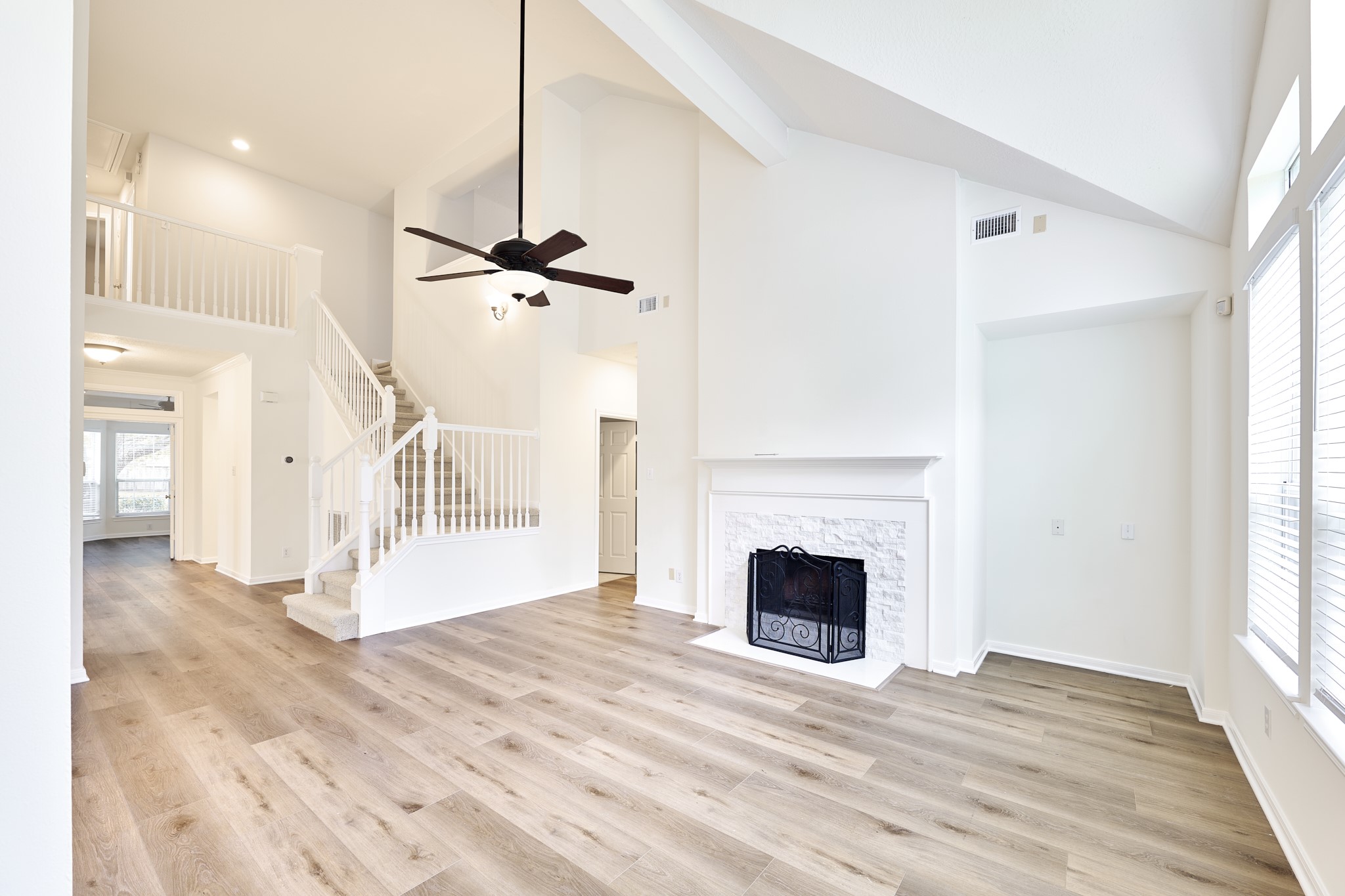 4702 Lawton Bend Lane E Property Photo 16