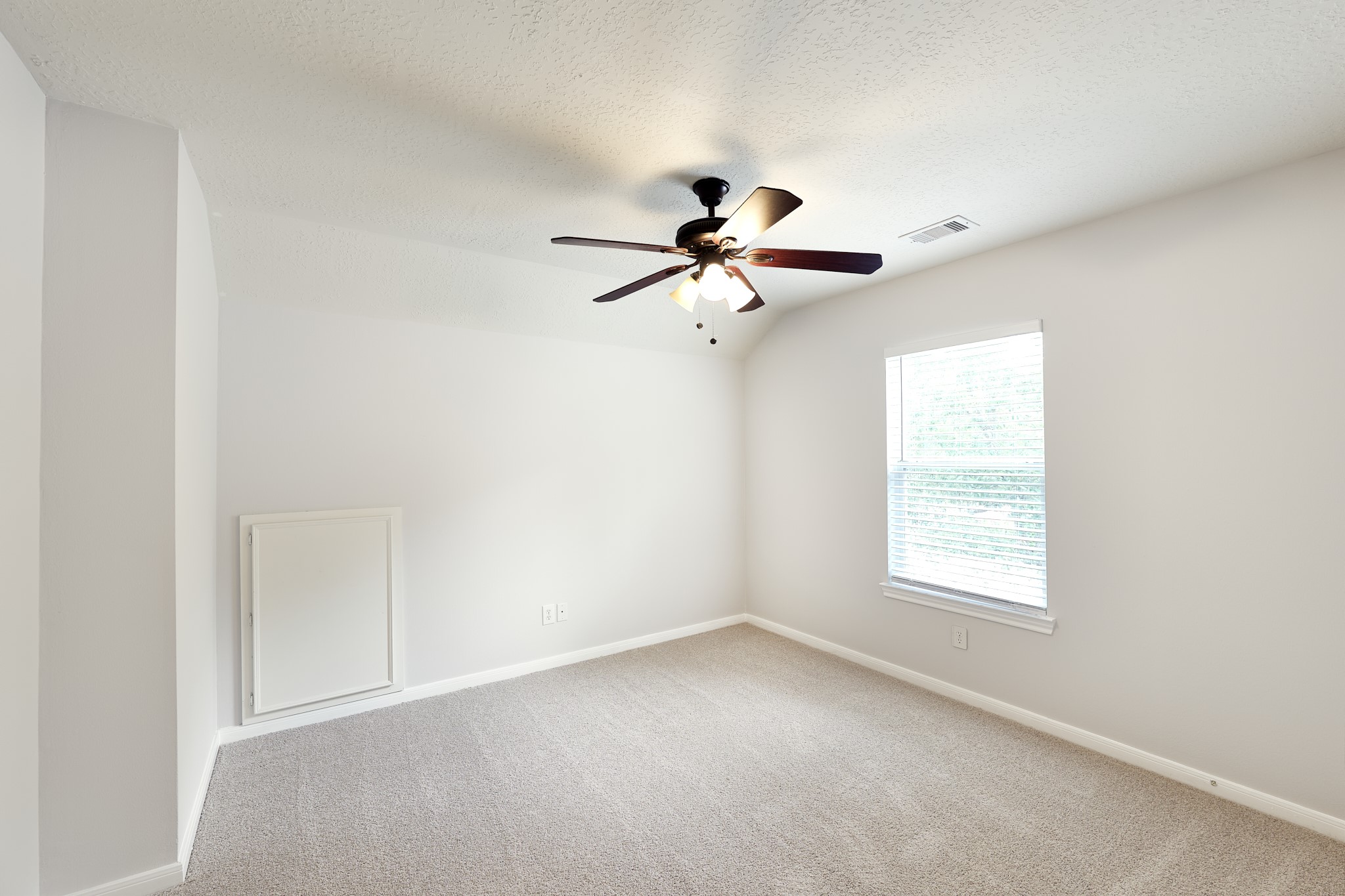 4702 Lawton Bend Lane E Property Photo 30