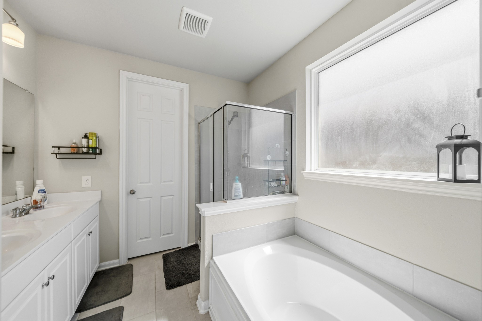 2420 Solaris Bend Dr Property Photo 14