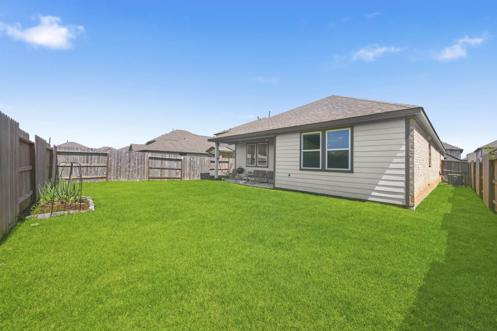 2420 Solaris Bend Dr Property Photo 25