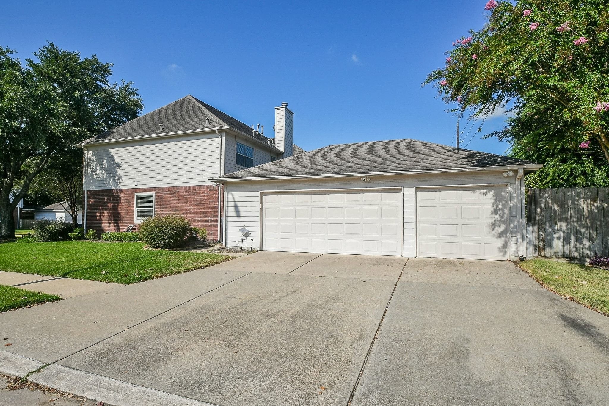 19002 Appletree Hill Lane Property Photo 4