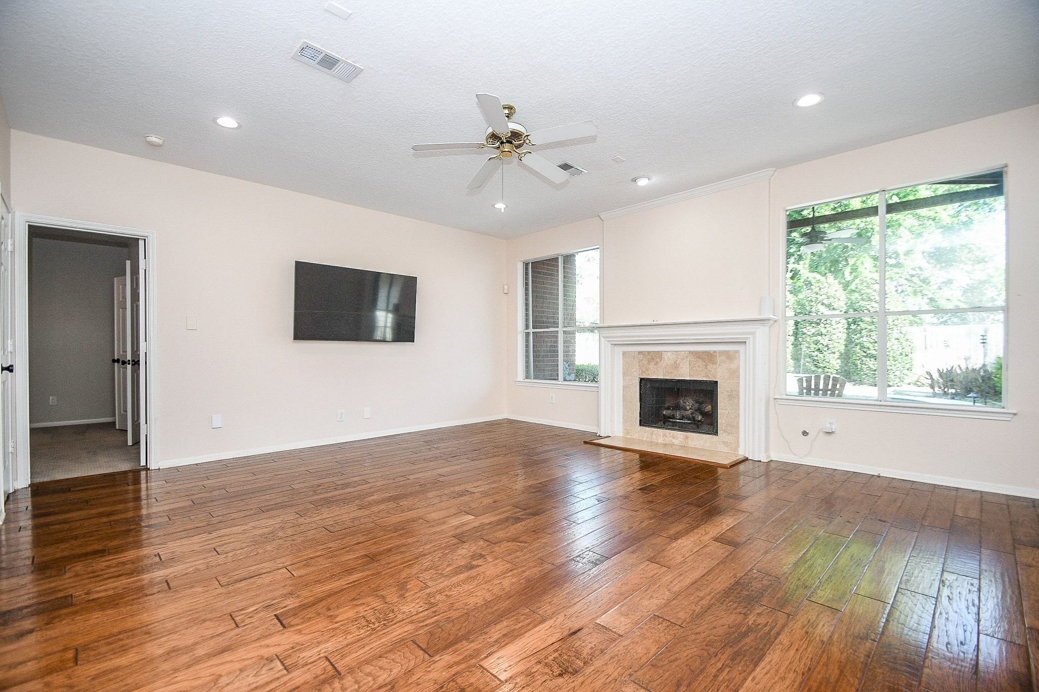 19002 Appletree Hill Lane Property Photo 6