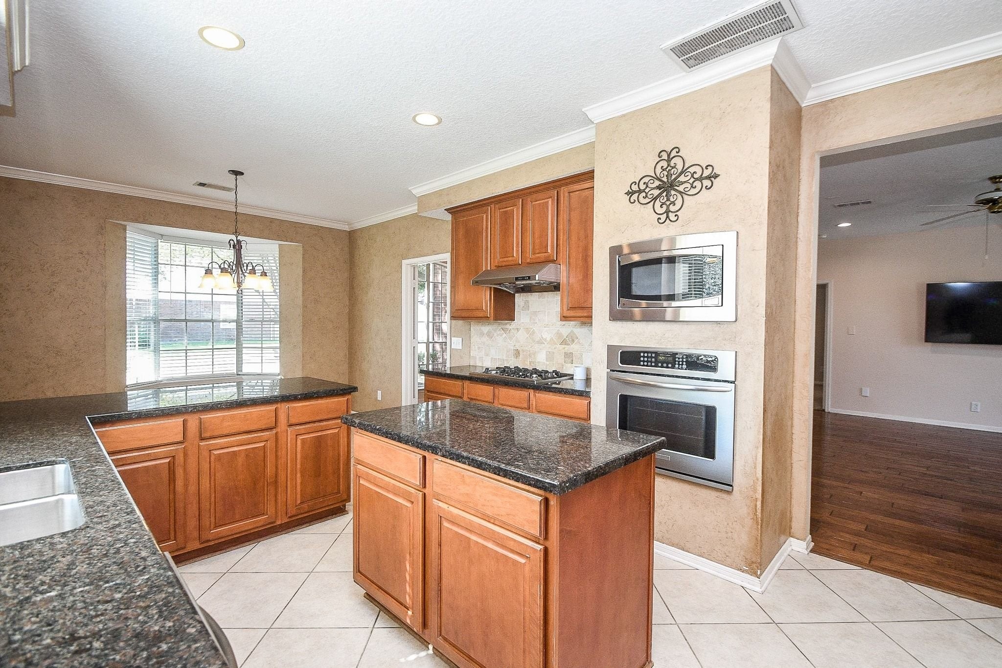 19002 Appletree Hill Lane Property Photo 9