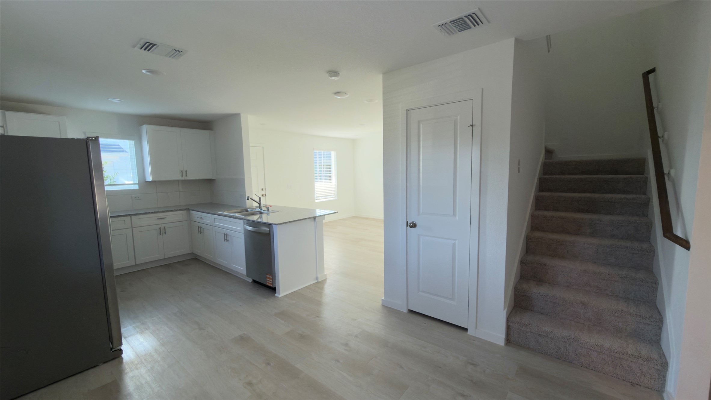 30521 Bladnoch Lane Property Photo 3