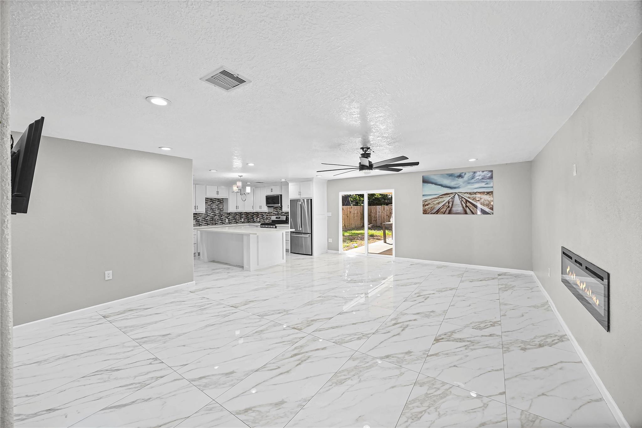 1208 Blackberry Drive Property Photo 4