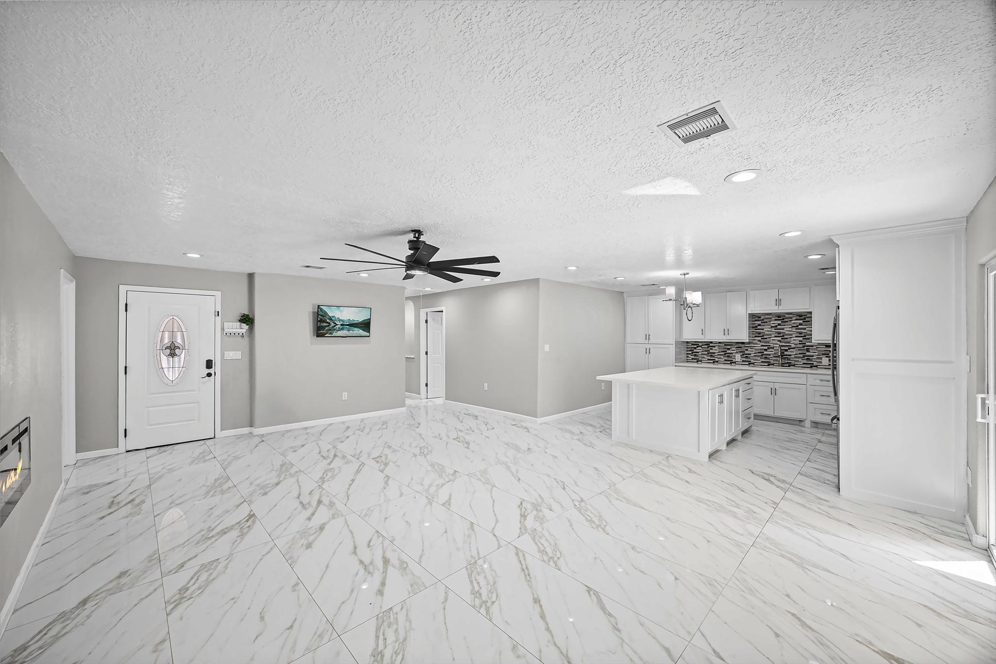 1208 Blackberry Drive Property Photo 5