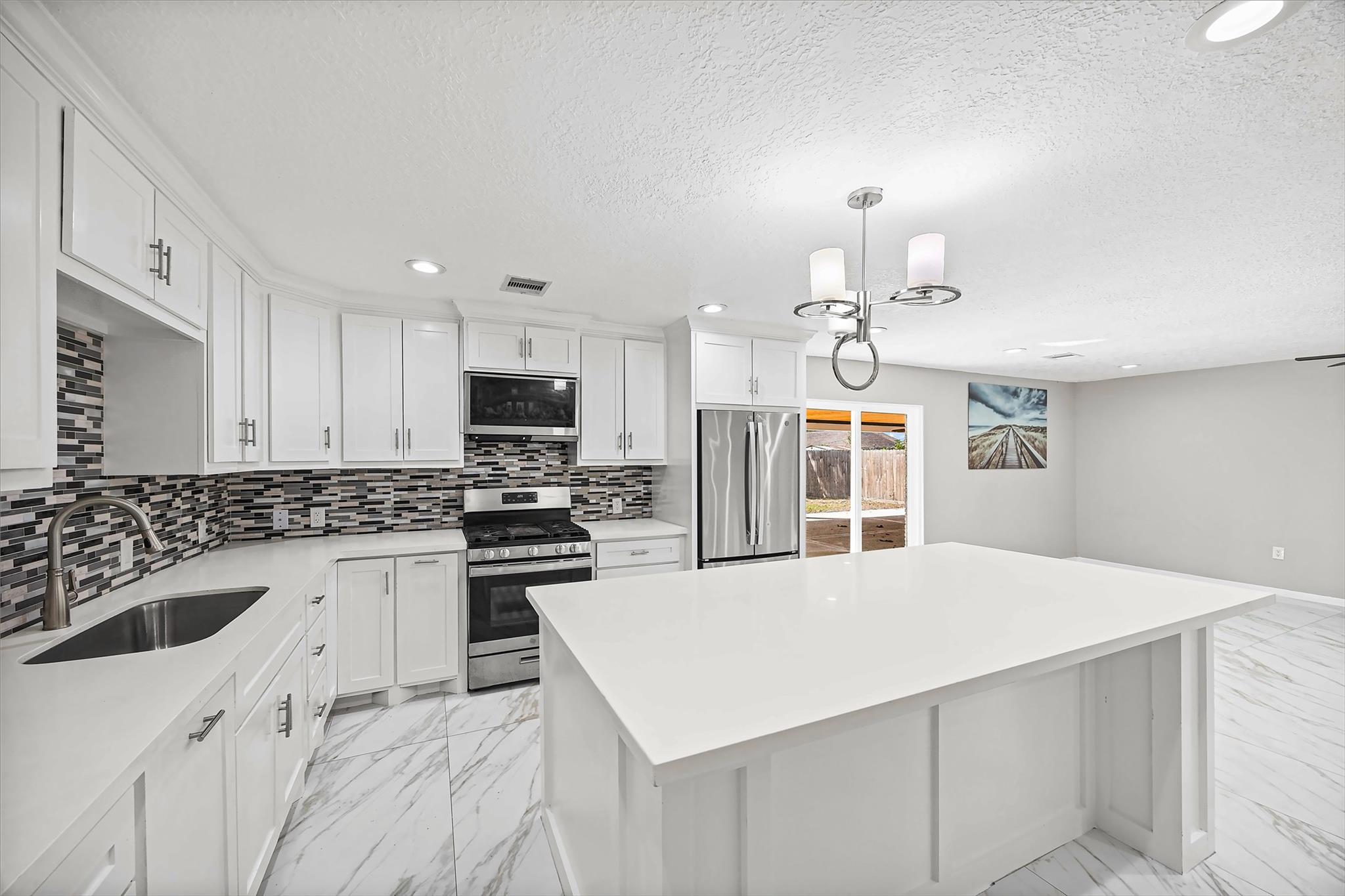 1208 Blackberry Drive Property Photo 8