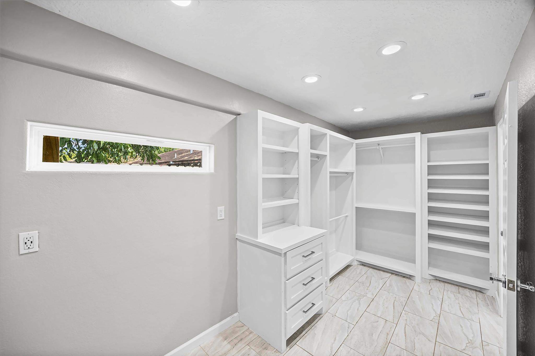 1208 Blackberry Drive Property Photo 15