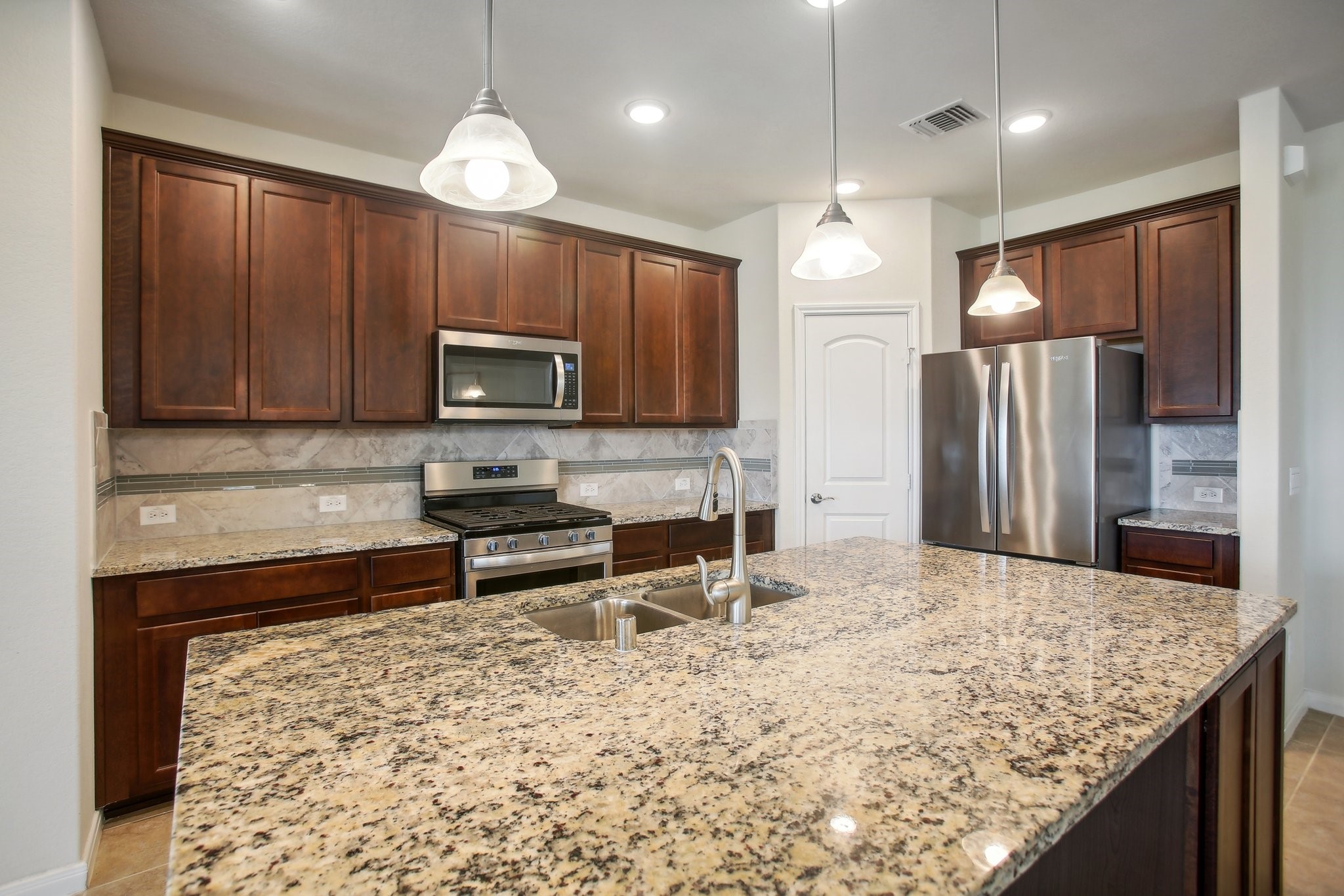 411 Emory Peak Drive Property Photo 15