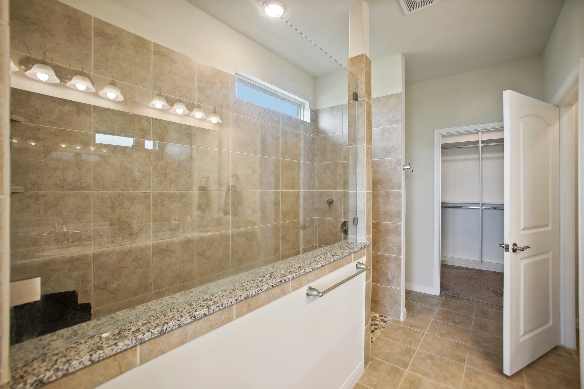 411 Emory Peak Drive Property Photo 28