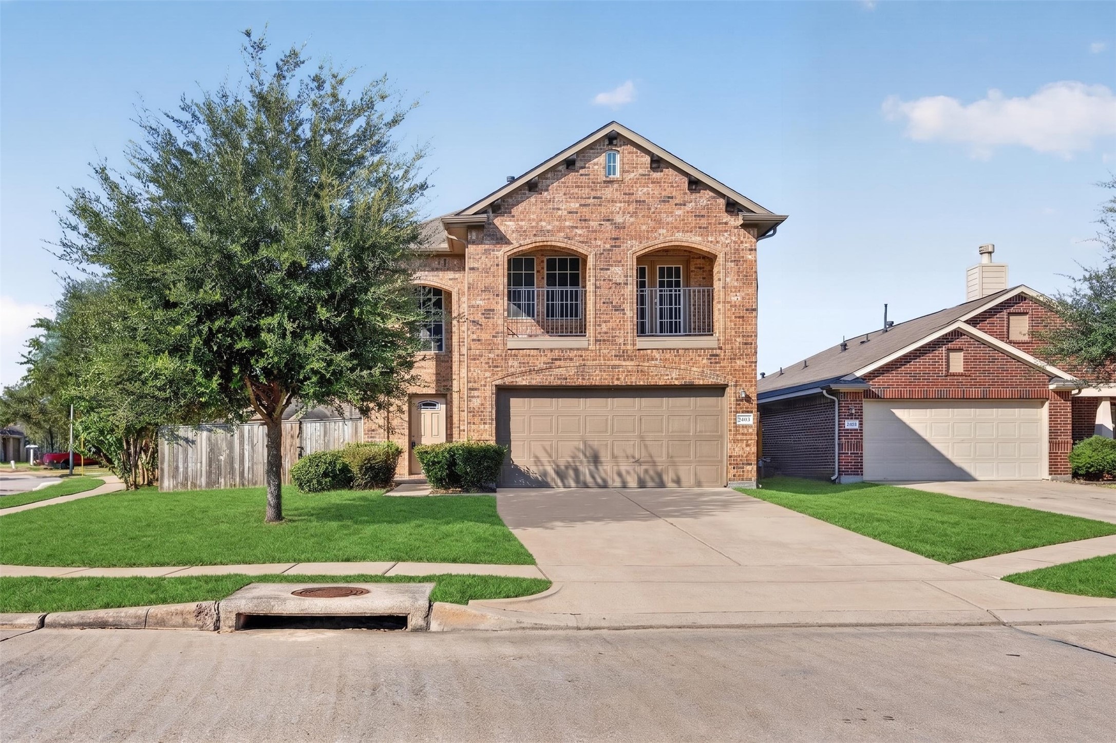 2403 Summers Glen Court Property Photo 2