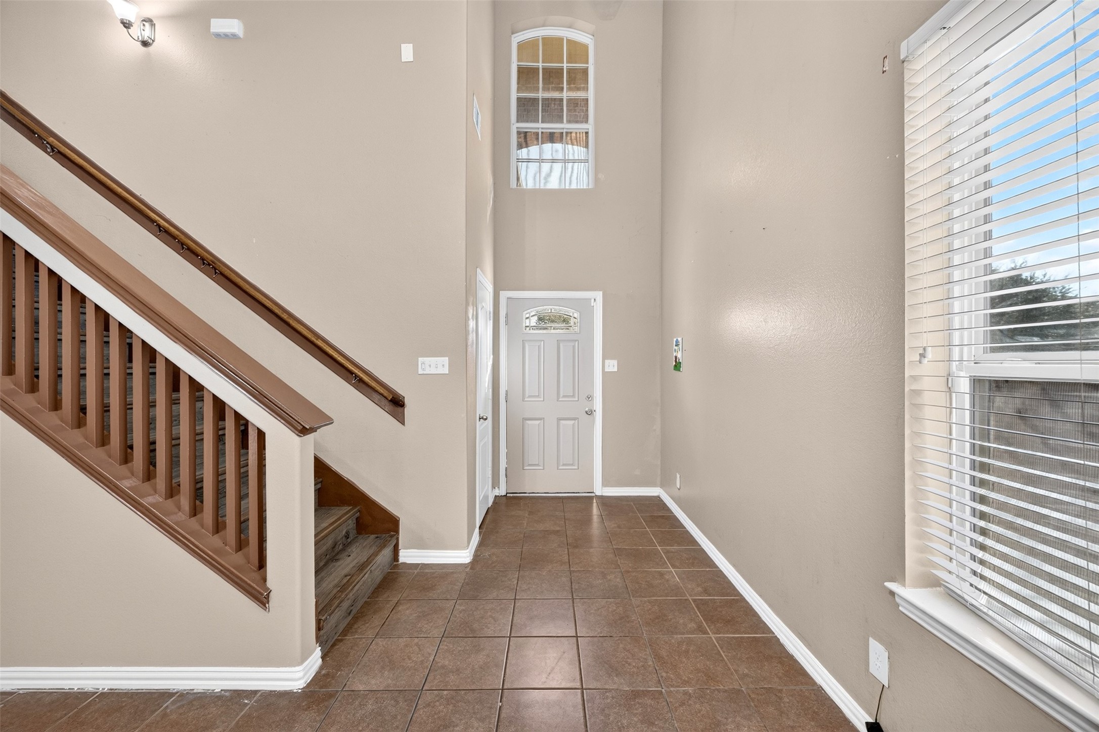 2403 Summers Glen Court Property Photo 6
