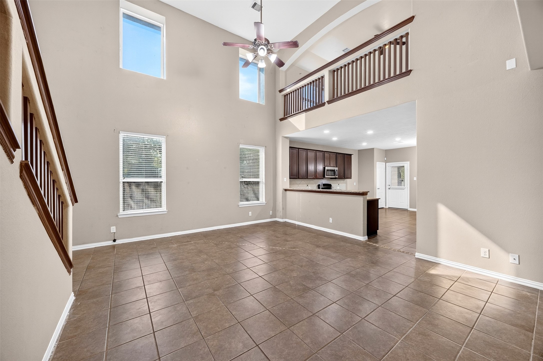 2403 Summers Glen Court Property Photo 8