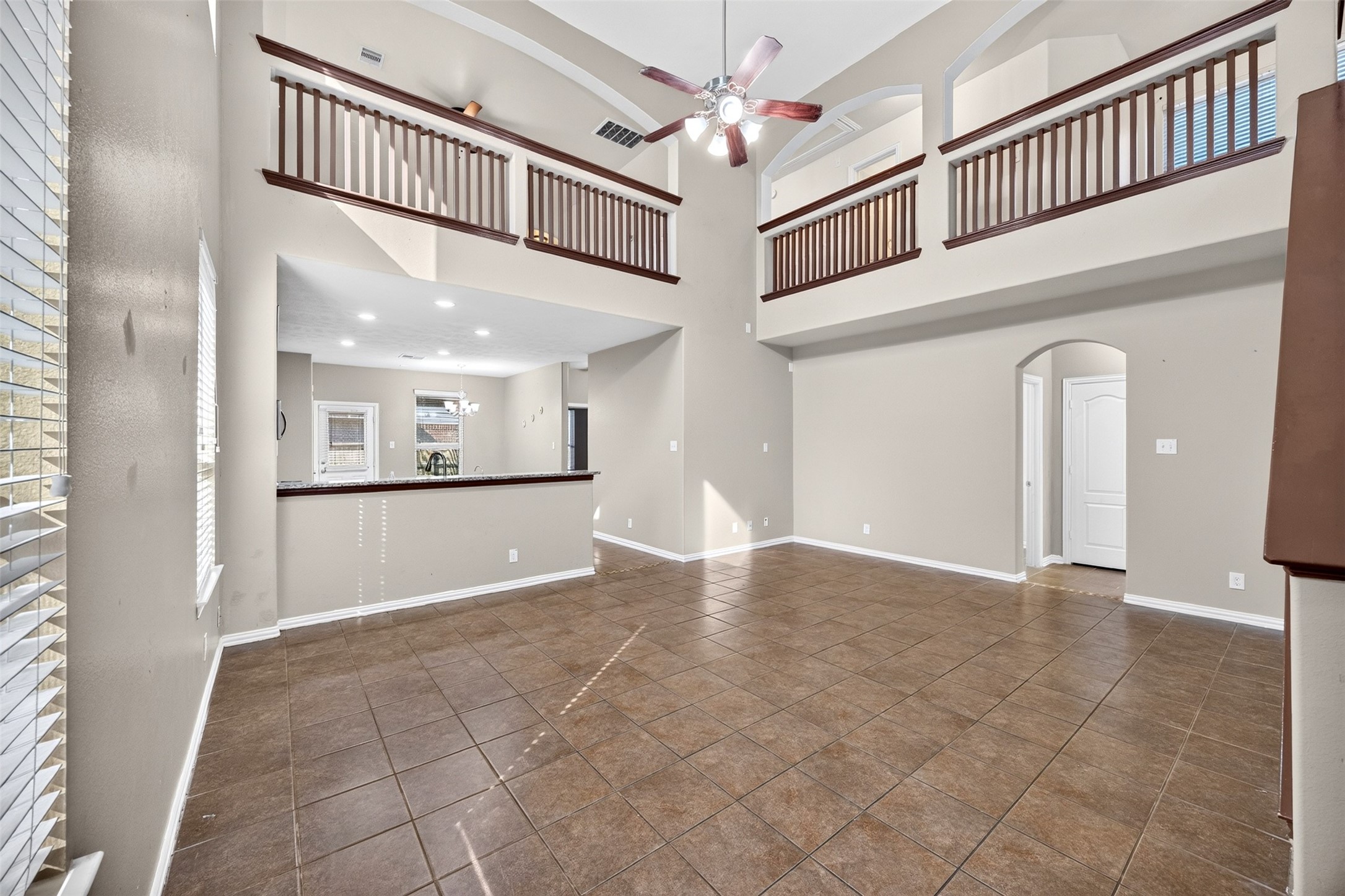 2403 Summers Glen Court Property Photo 9