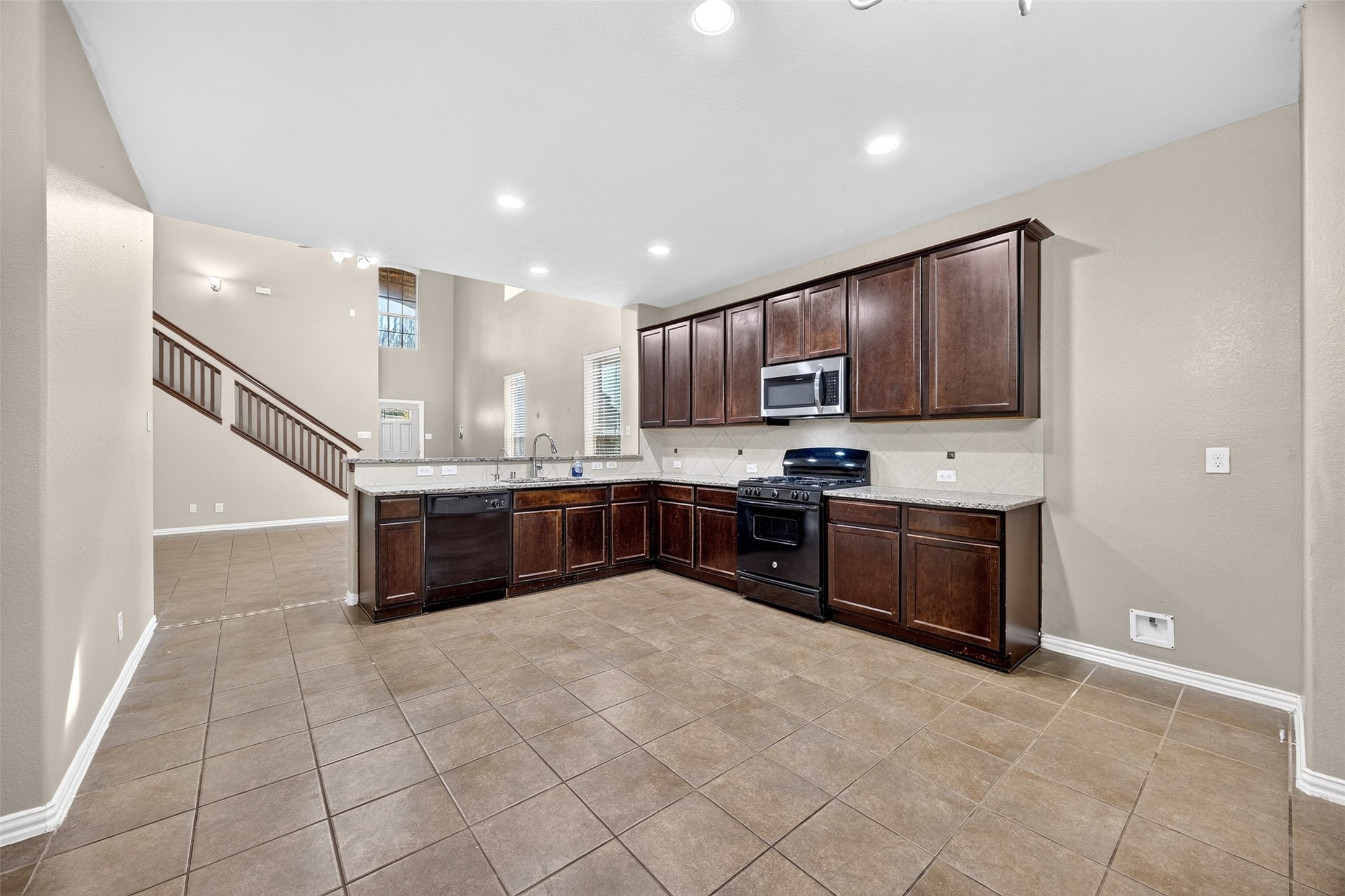 2403 Summers Glen Court Property Photo 11